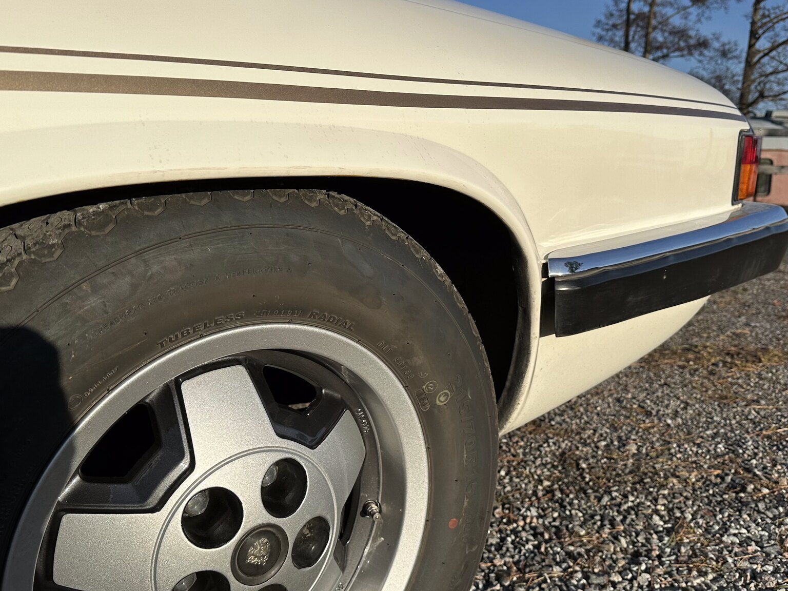 Exteriörbild på 1985 Jaguar XJ-SC (48)