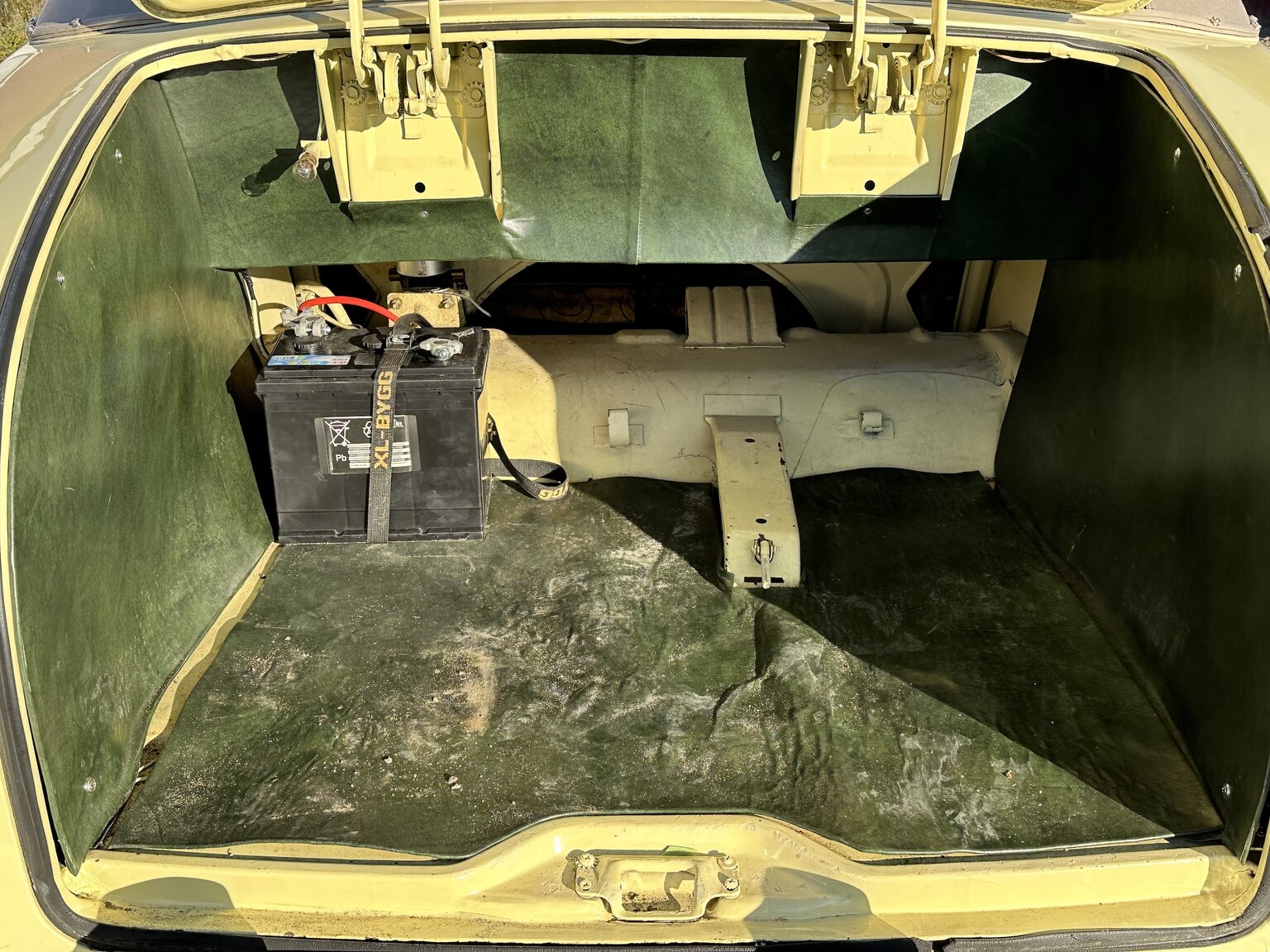 Innenraumfoto von 1950 Chrysler Windsor Convertible (36)