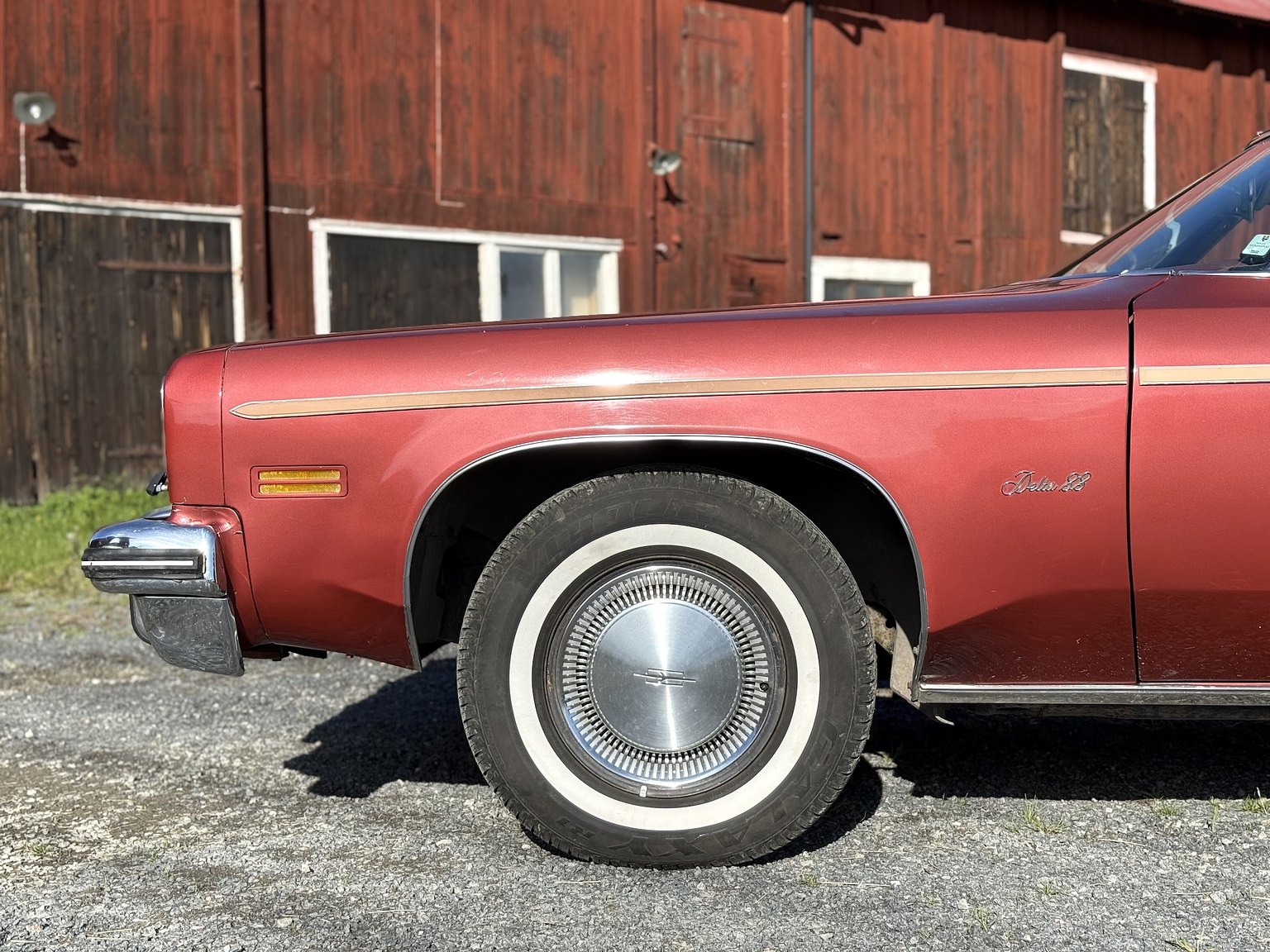 Exteriörbild på 1975 Oldsmobile Delta 88