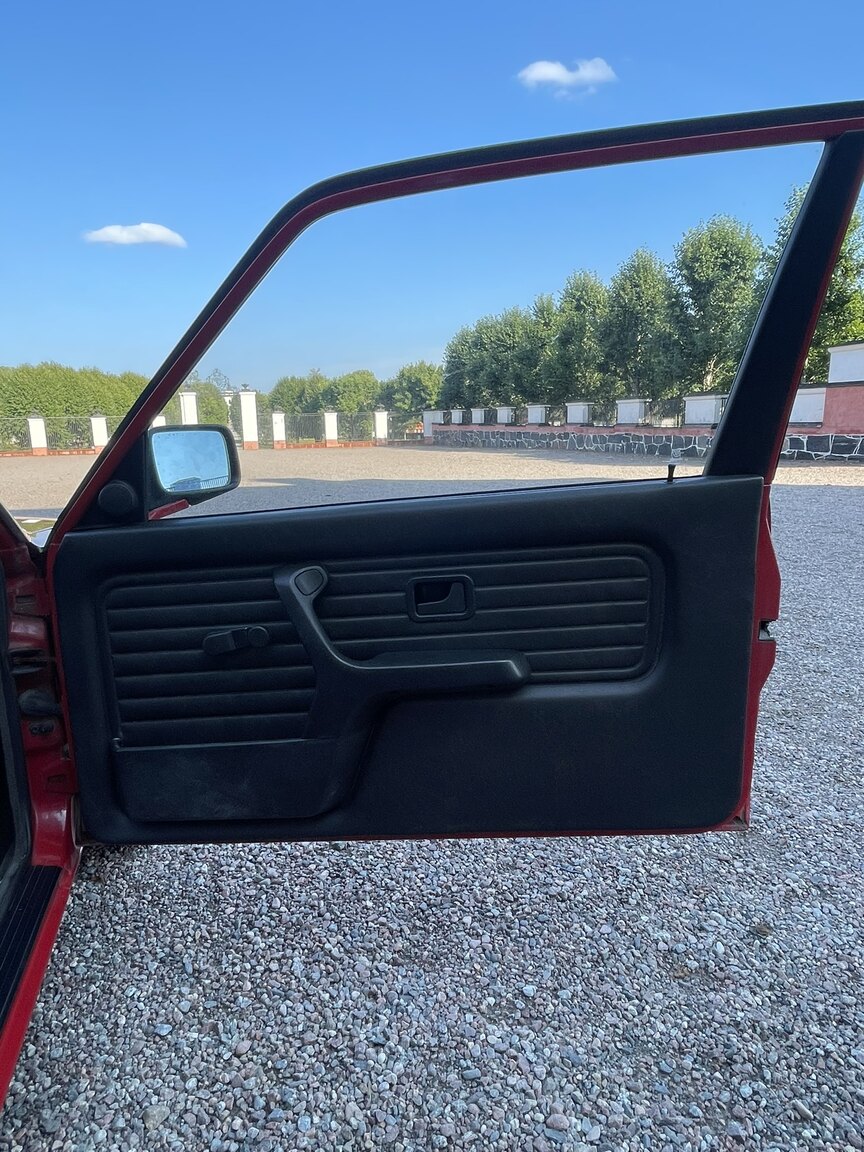 Interiörbild 1987 BMW 320i