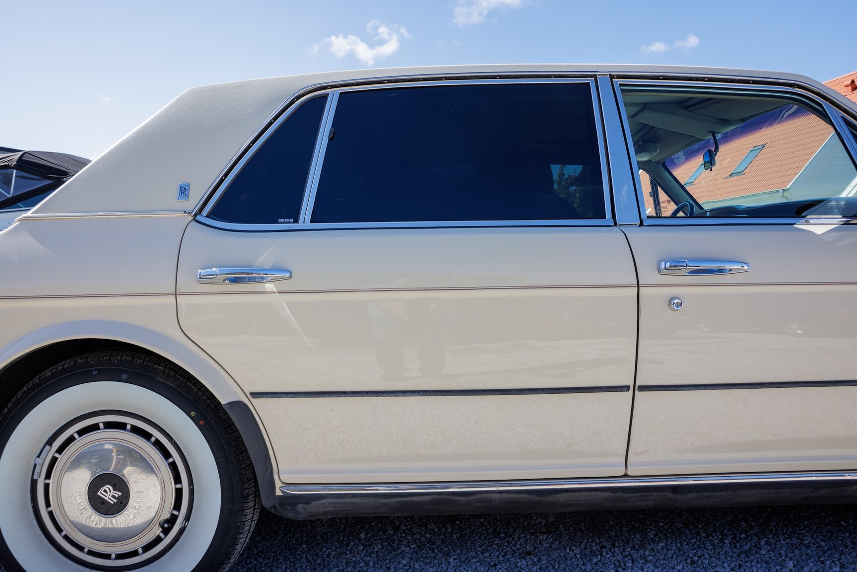 Exterior image of 1991 Rolls Royce Silver Spur LWB