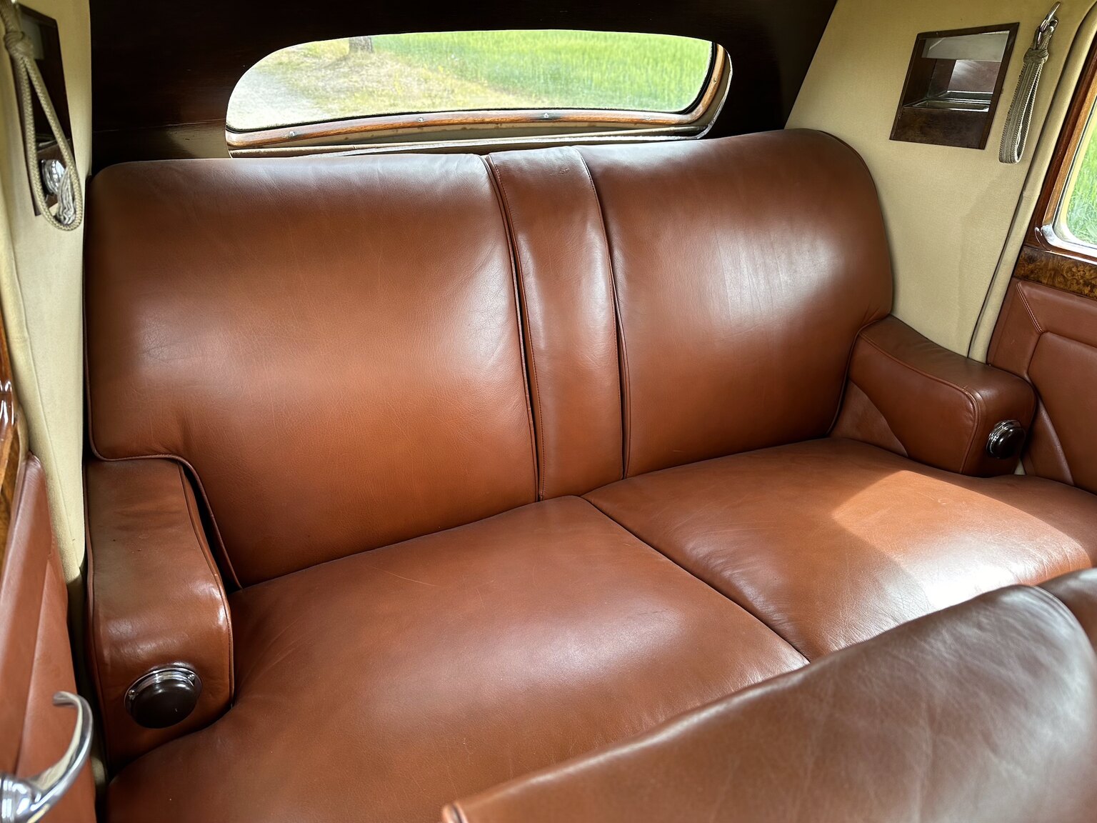 Innenraumfoto von 1947 Bentley Mark IV Sport Saloon
