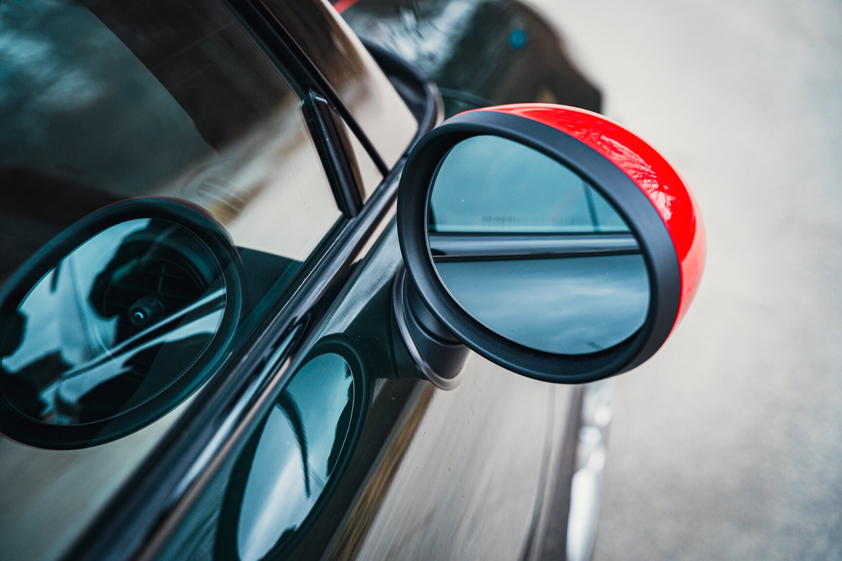 Exteriörbild på 2017 Mini Cooper JCW