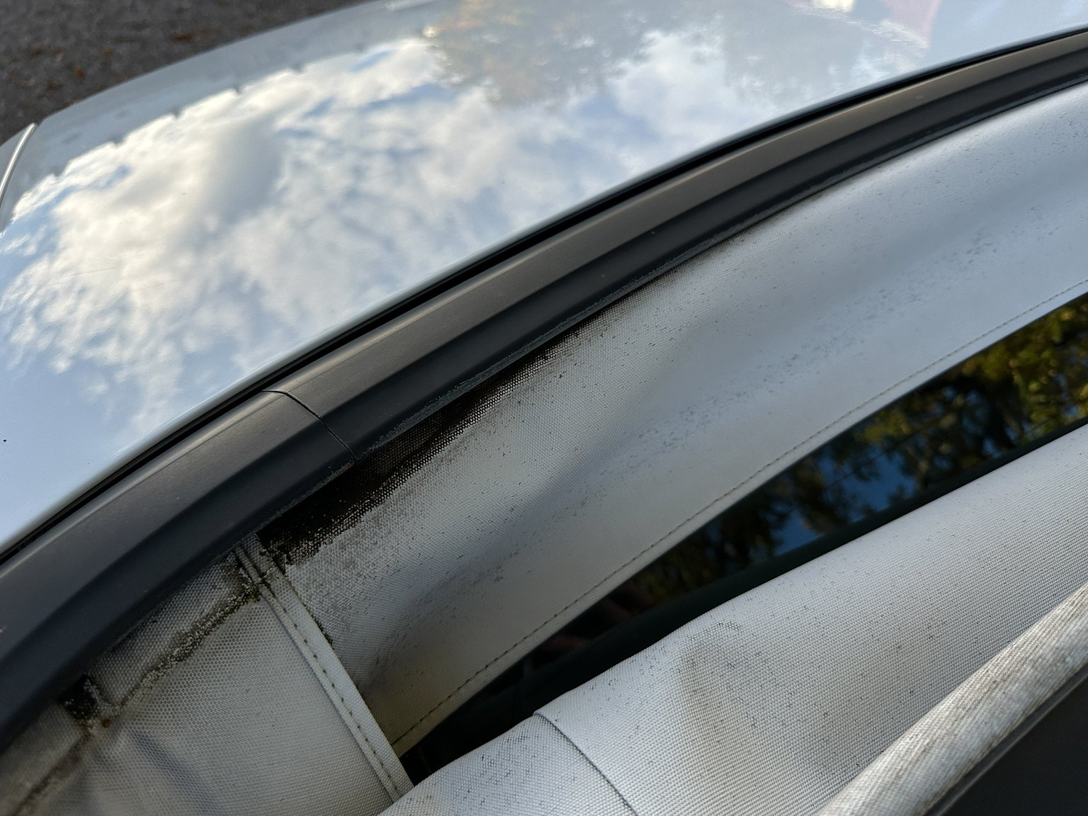 Exteriörbild på 2000 Ford Mustang Convertible 3.8 V6 Automat