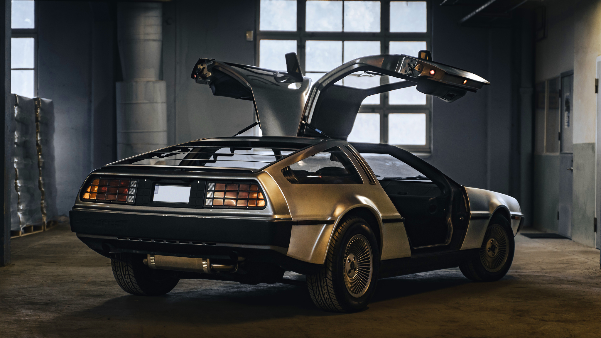Exteriörbild på 1981 DMC DeLorean 