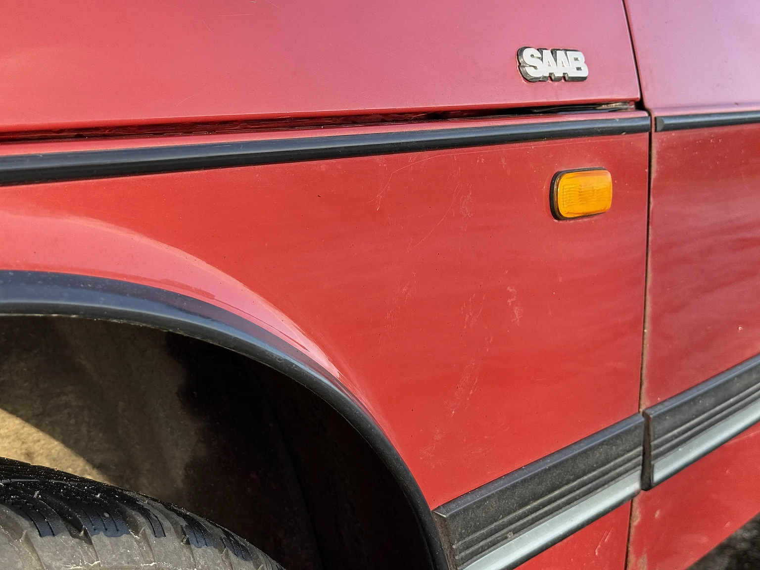 Exterior image of 1991 SAAB 900S Turbo 2-door (40)