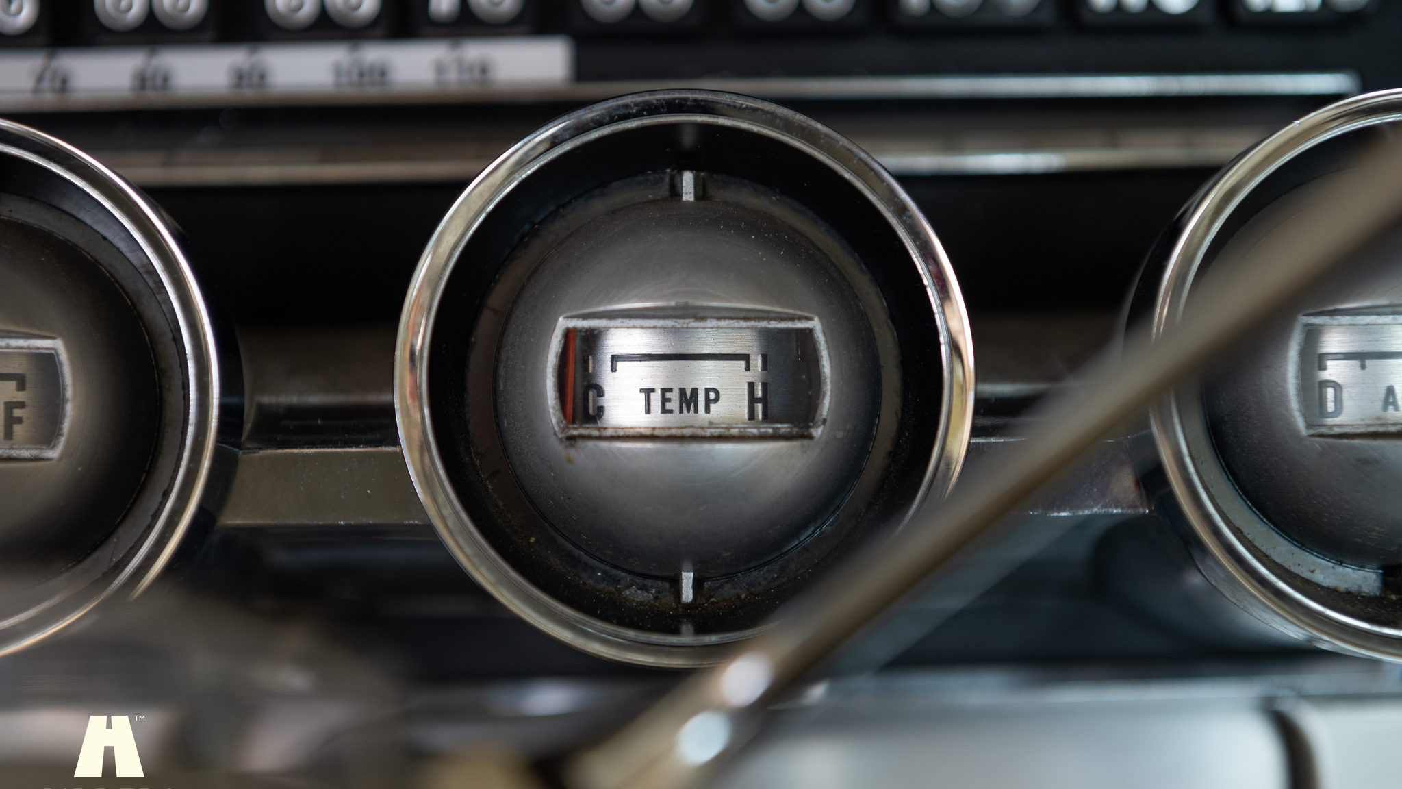 Interior image of 1964 Ford Thunderbird 6.4 HT (7)