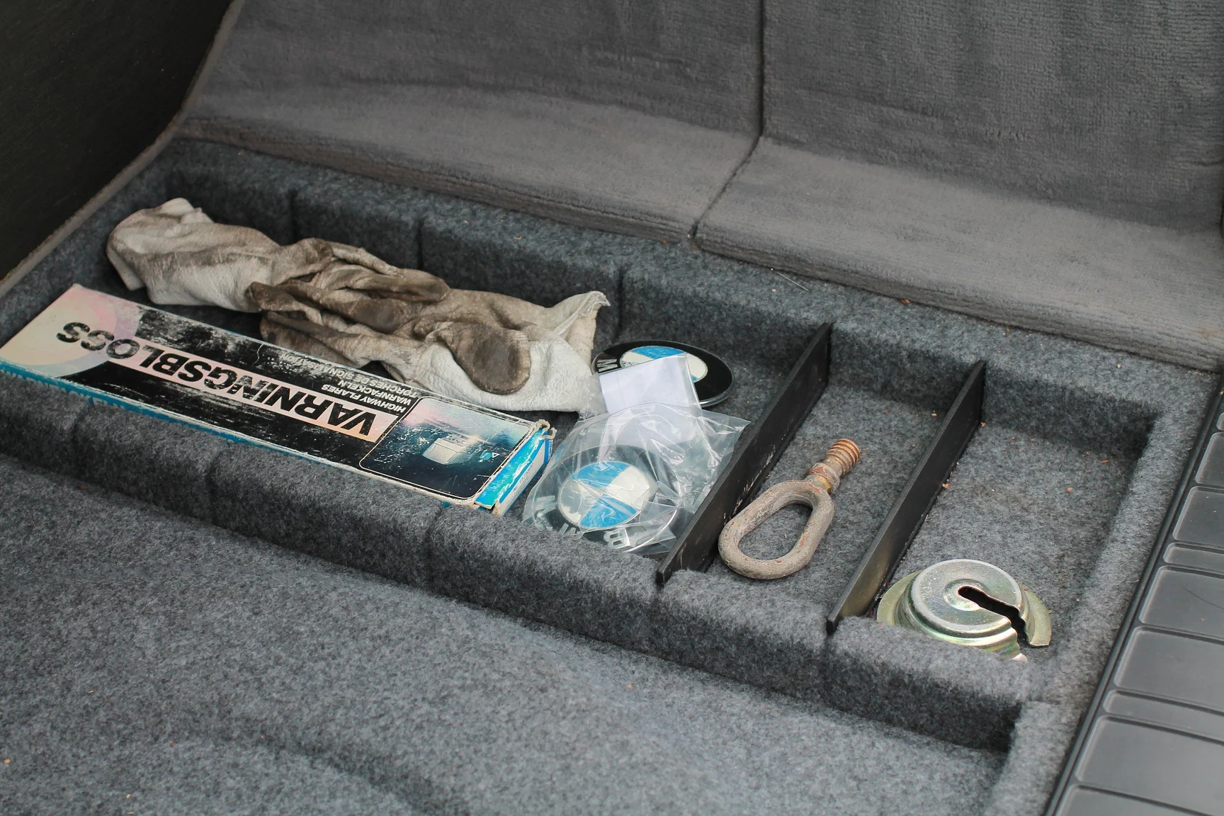 Interior image of 1993 BMW M5 Touring 3.8 Manual (102)