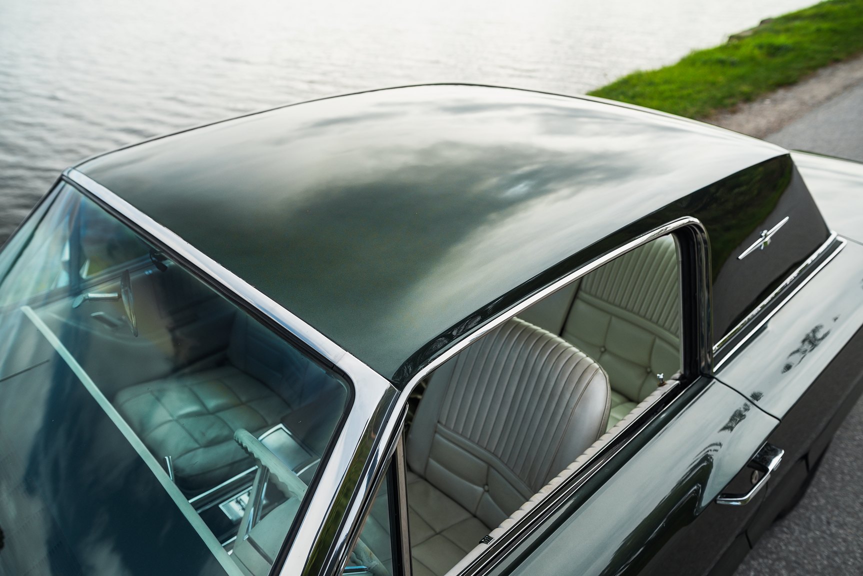 Exterior image of 1966 Ford Thunderbird Town Hardtop