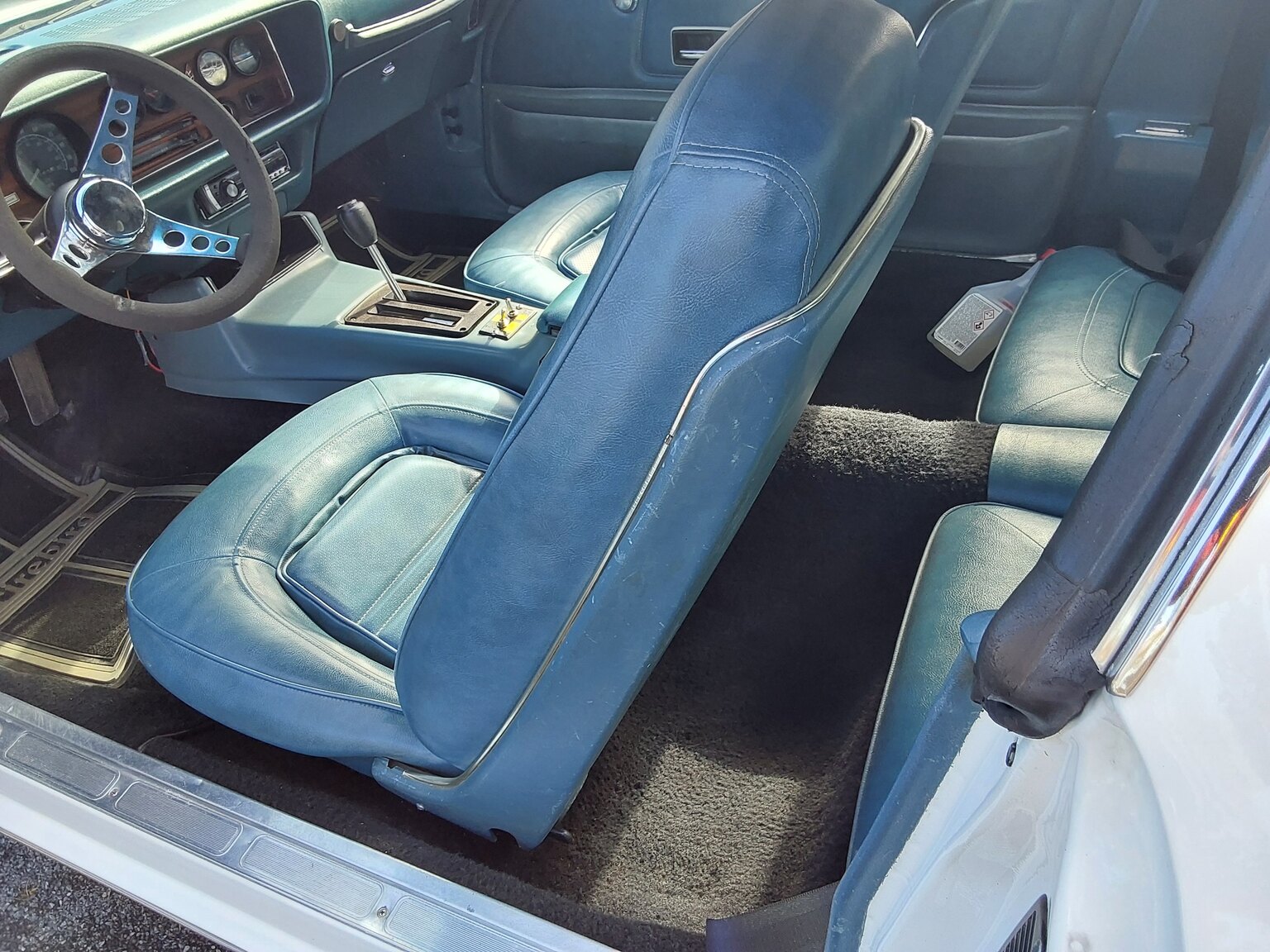 Interior image of 1975 Pontiac Firebird Esprit 
