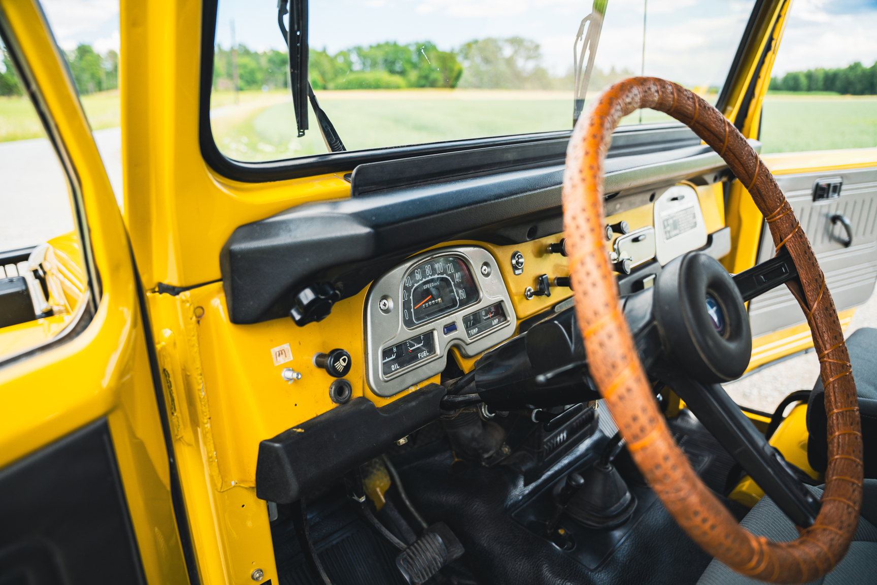 Interior image of 1976 Toyota Land Cruiser BJ40