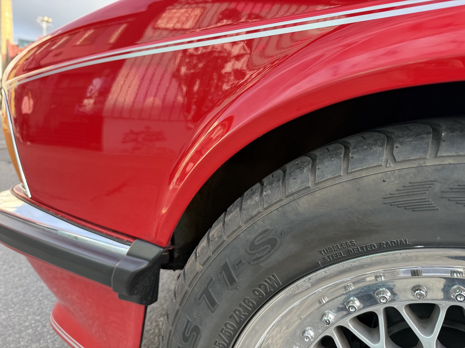 Exteriörbild på 1984 BMW 635CSi