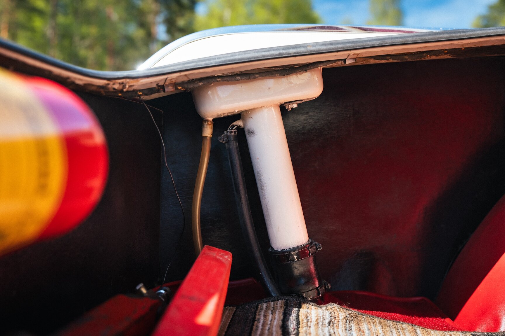Interior image of 1963 Volvo 1800 S (49)