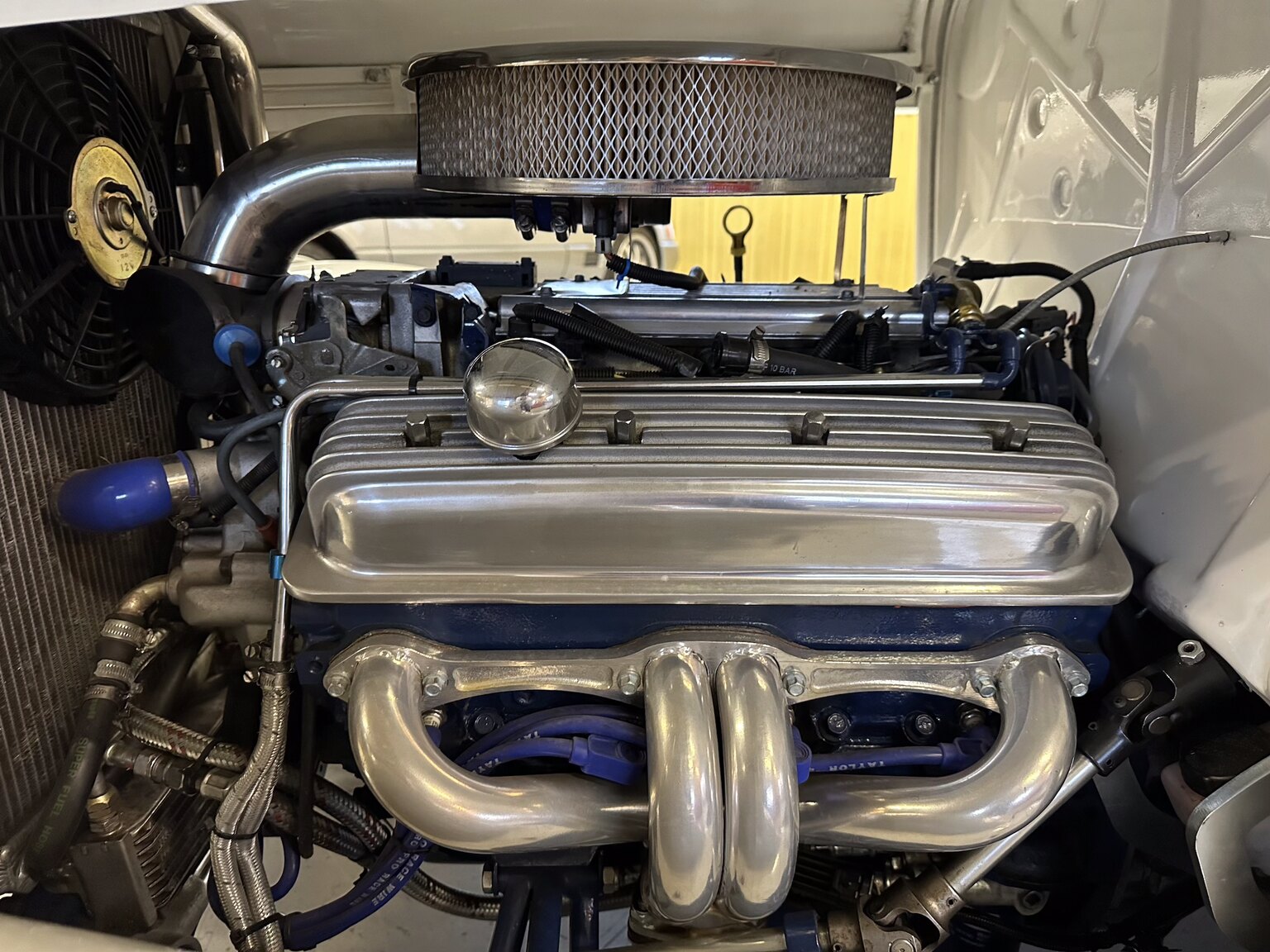 Image of 1932 Custom Ford Rod White Ice mechanics