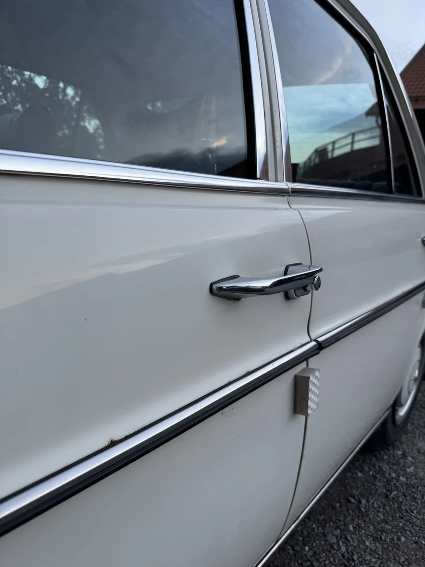 Aussenfoto 1972 Mercedes-Benz 200 (54)