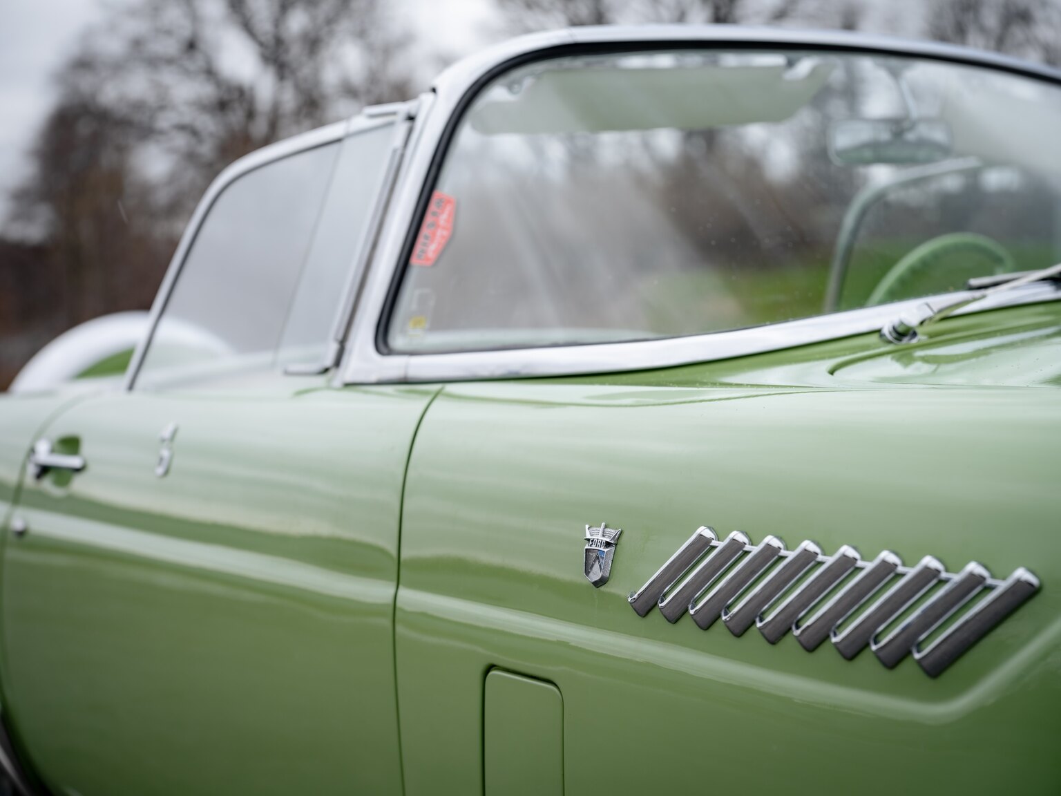 Exterior image of 1956 Ford Thunderbird (54)
