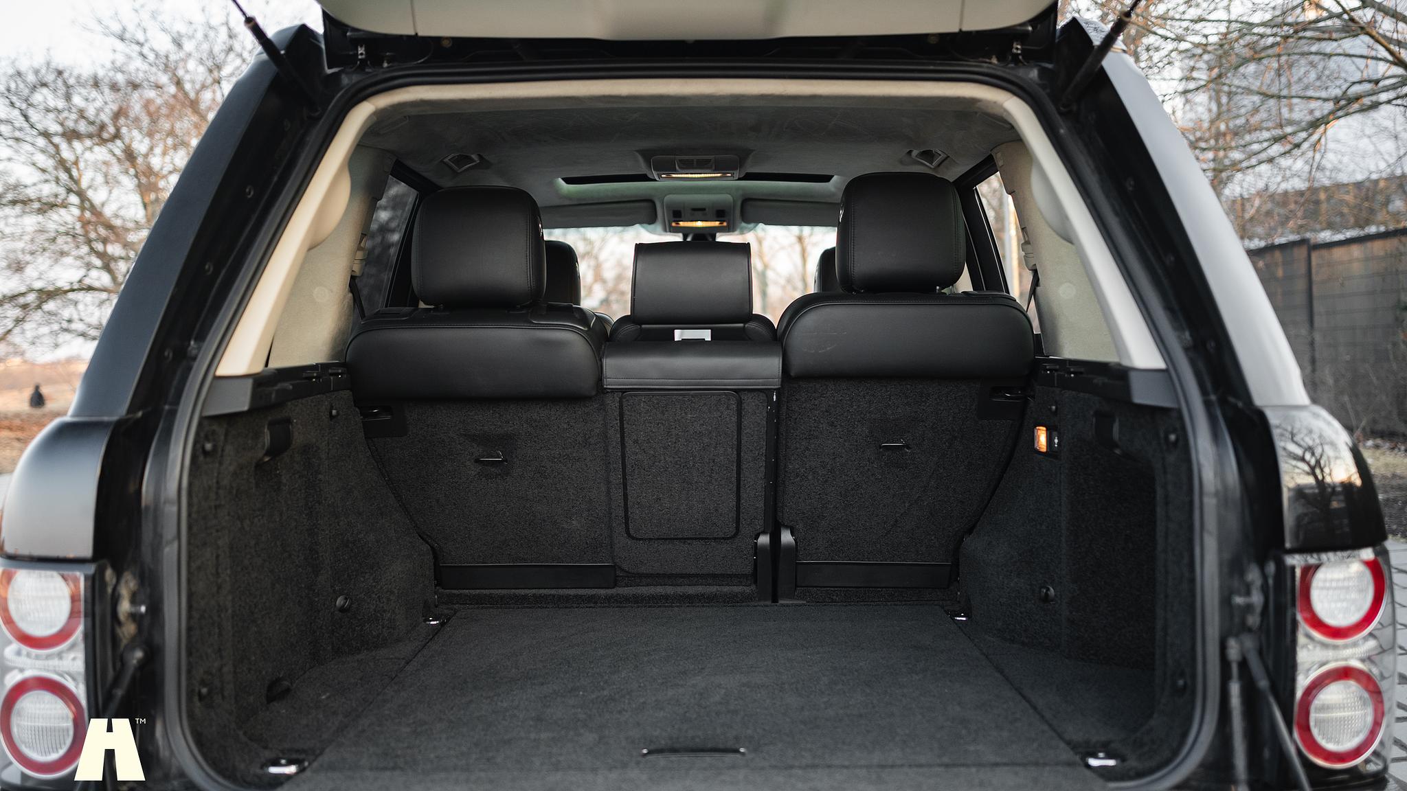 Interior image of 2012 Land Rover Range Rover Westminster TDV8 (L322)