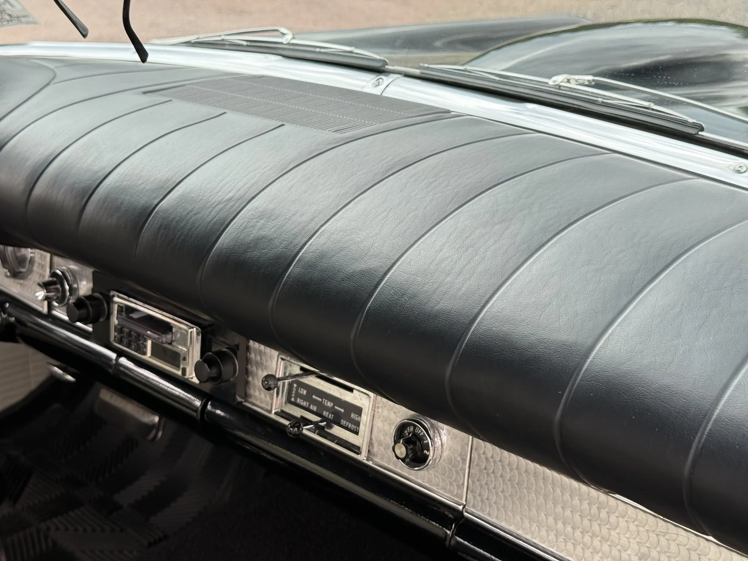 Innenraumfoto von 1957 Ford Thunderbird (40)