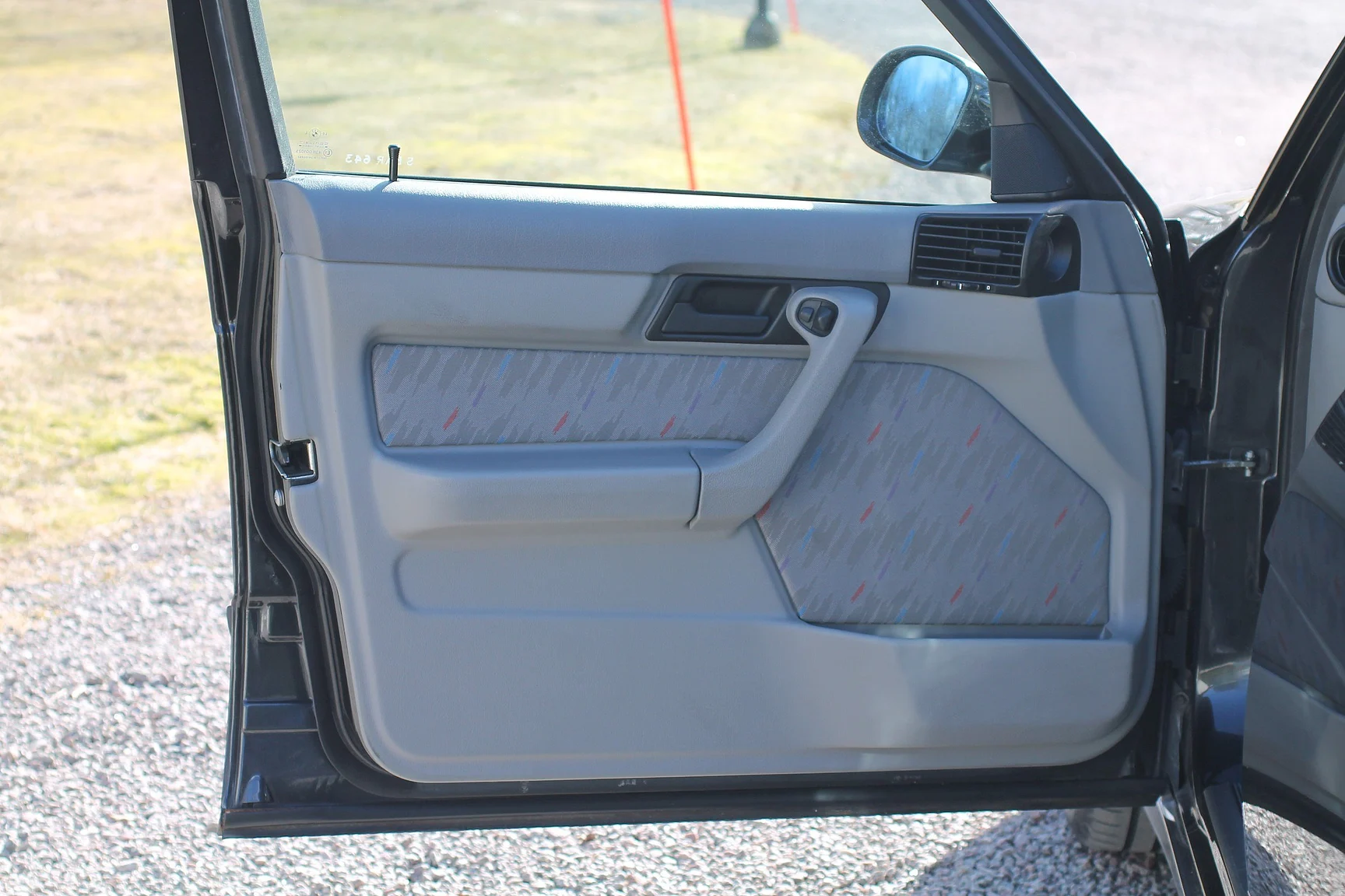 Innenraumfoto von 1993 BMW E34 M5 Touring  (32)