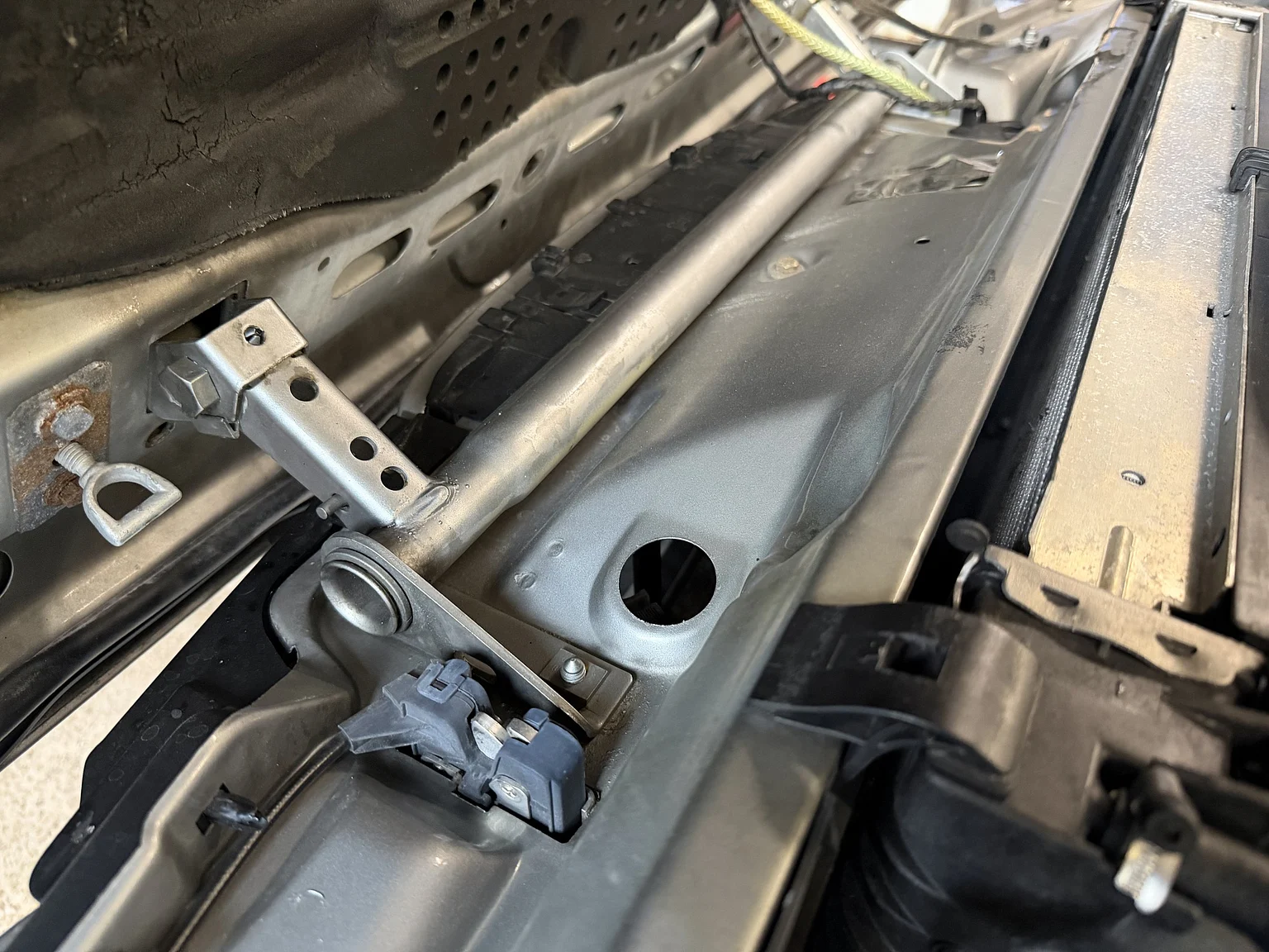 Image of 1988 BMW 535i - NO RESERVE (7) mechanics