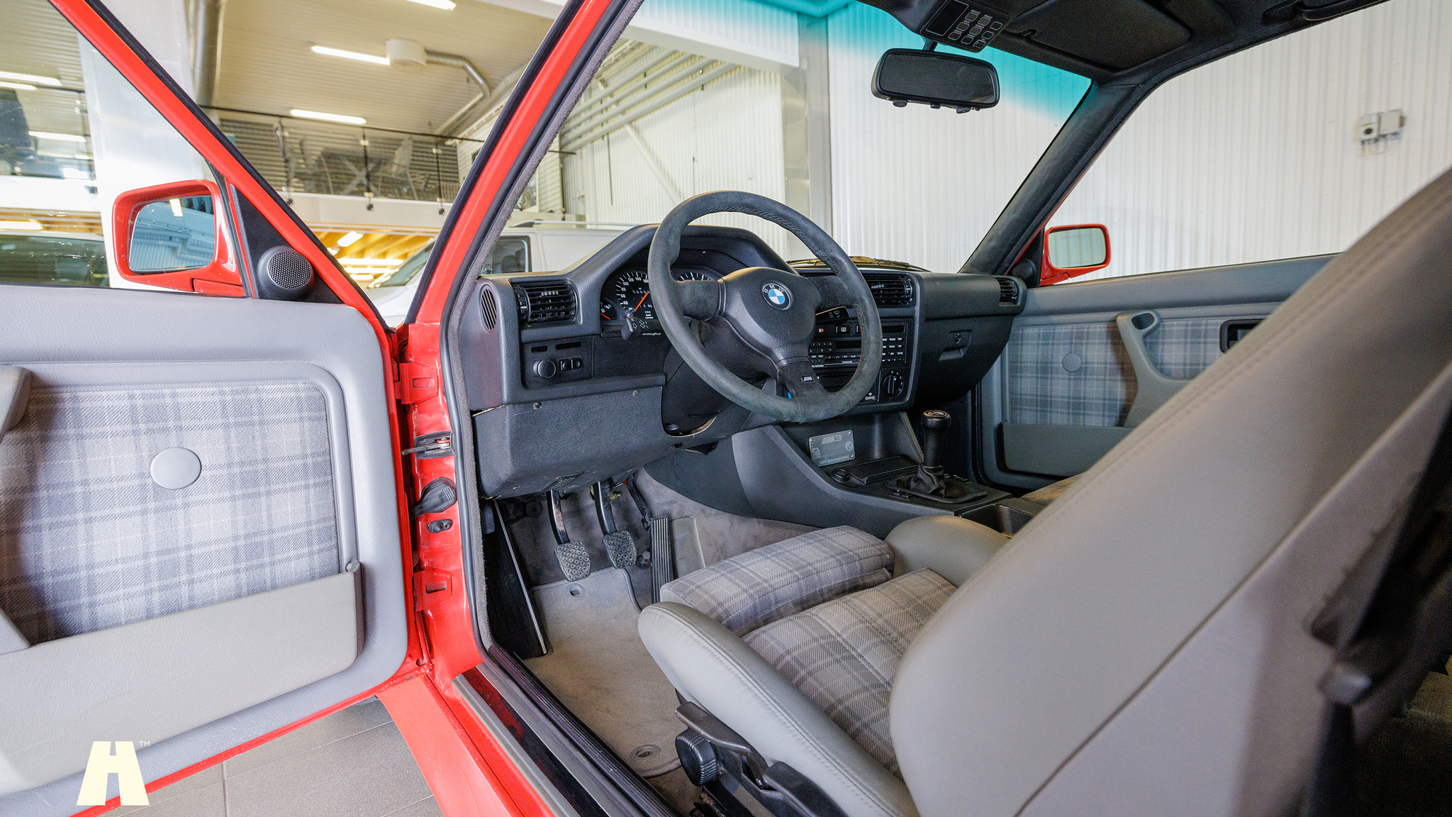 Interiörbild 1988 BMW E30 M3 EVO II