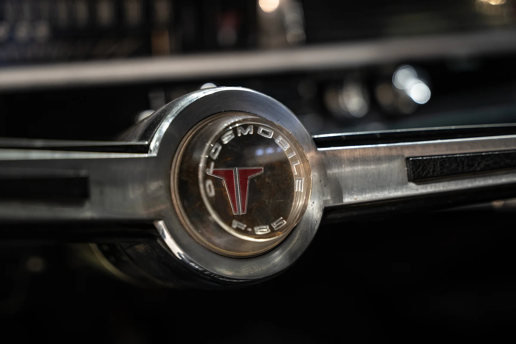 Interior image of 1964 Oldsmobile Cutlass Convertible (3)