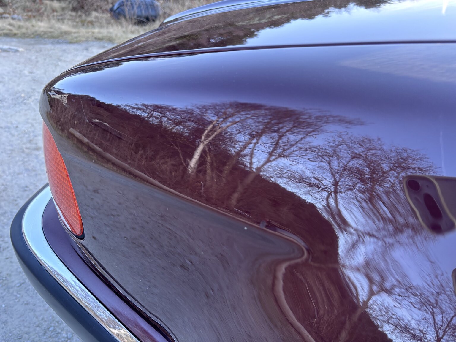 Exterior image of 1996 BMW 728iA