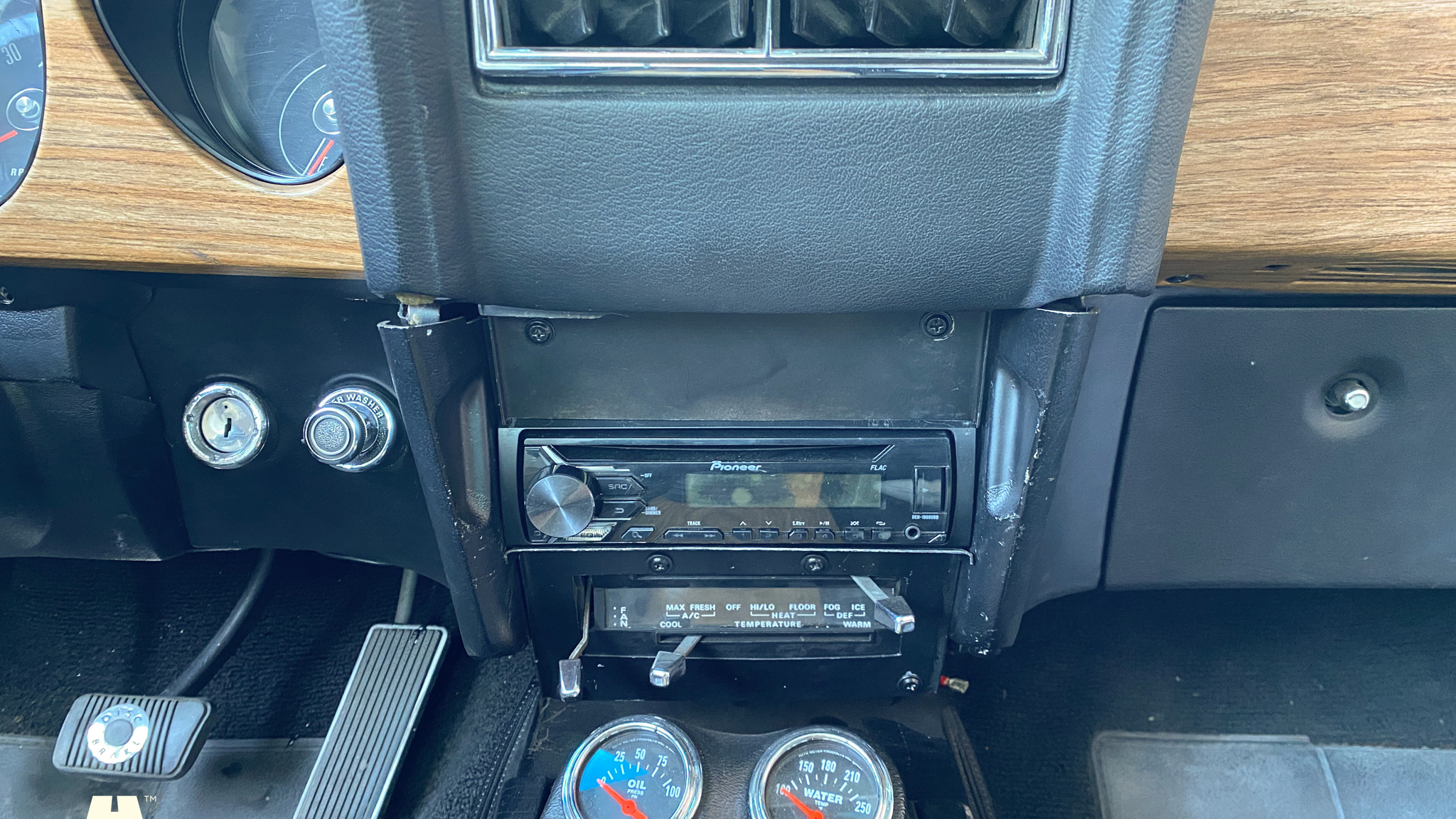 Interior image of 1969 Ford Mustang Mach 1 (18)