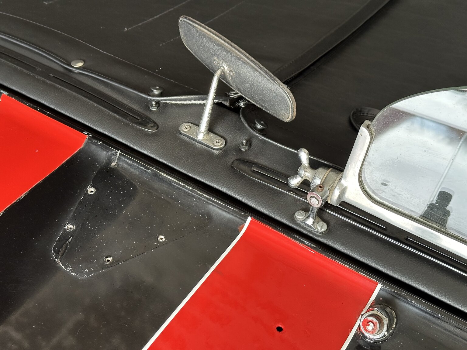 Exteriörbild på 1959 Austin-Healey 3000 BN7