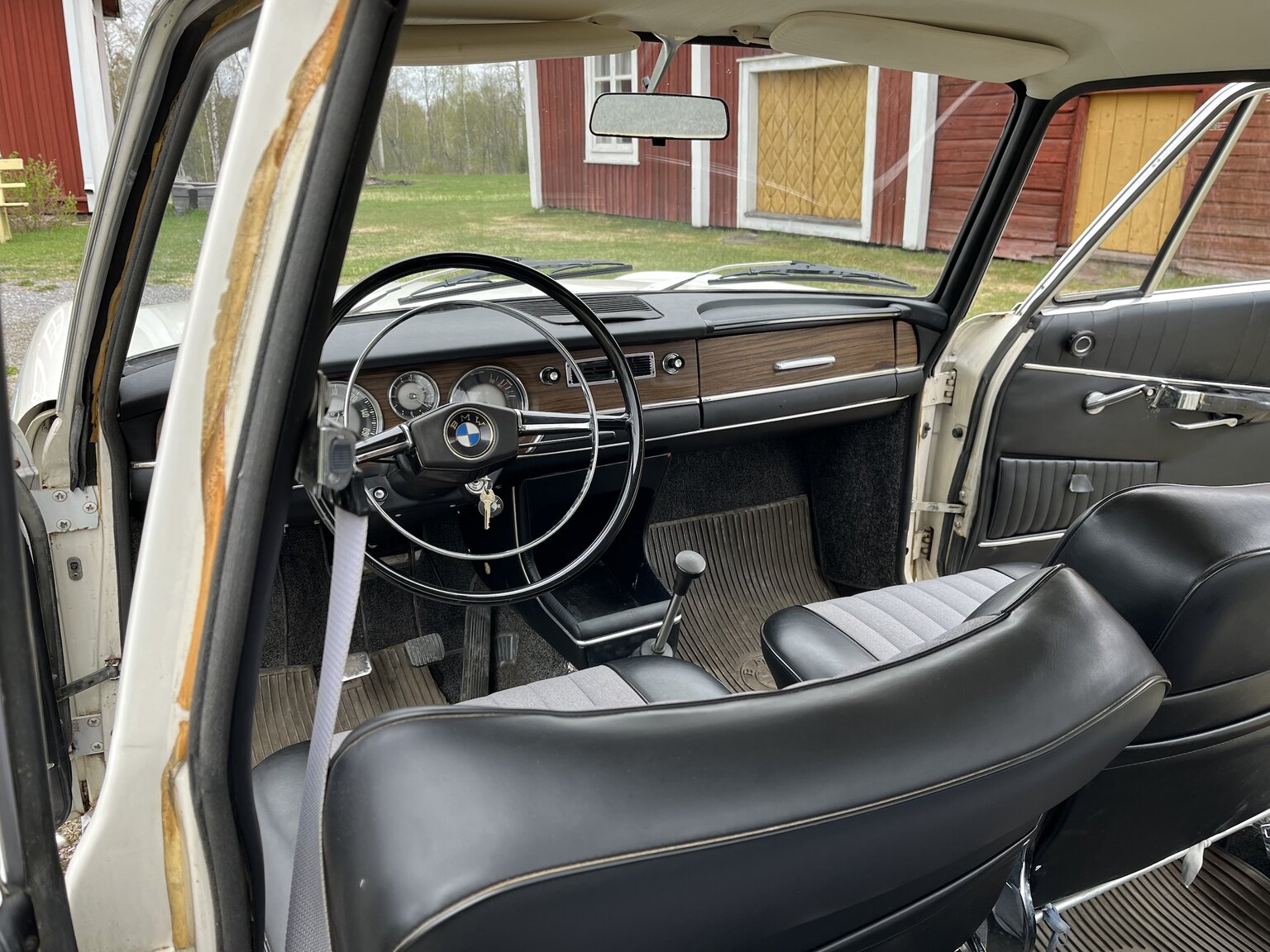 Interior image of 1965 BMW 1800