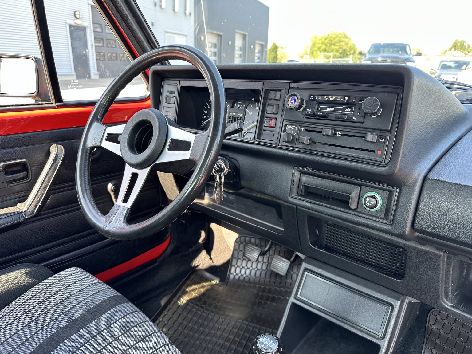 Innenraumfoto von 1984 Volkswagen Golf GTI