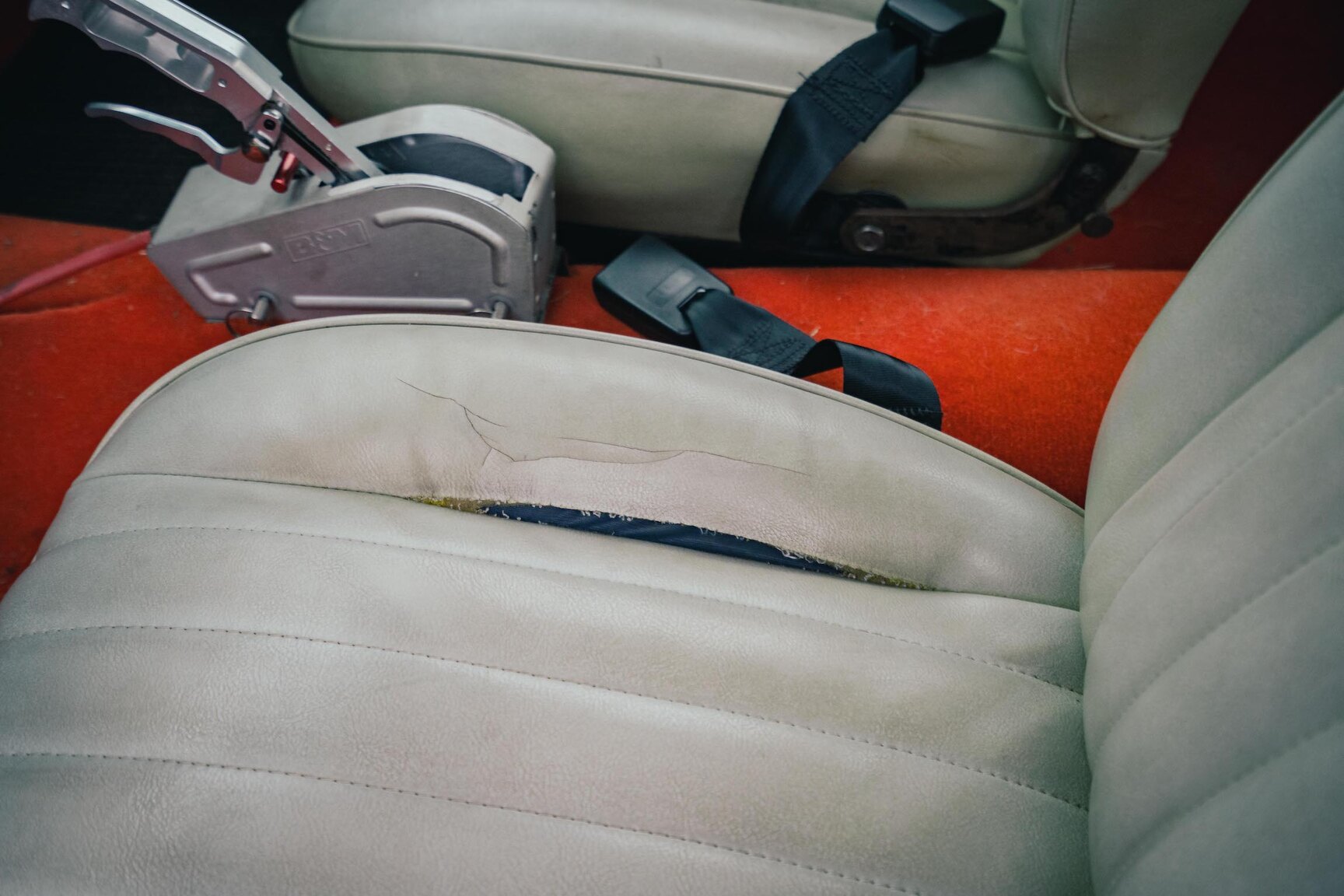 Interior image of 1972 Plymouth Duster 360 (16)