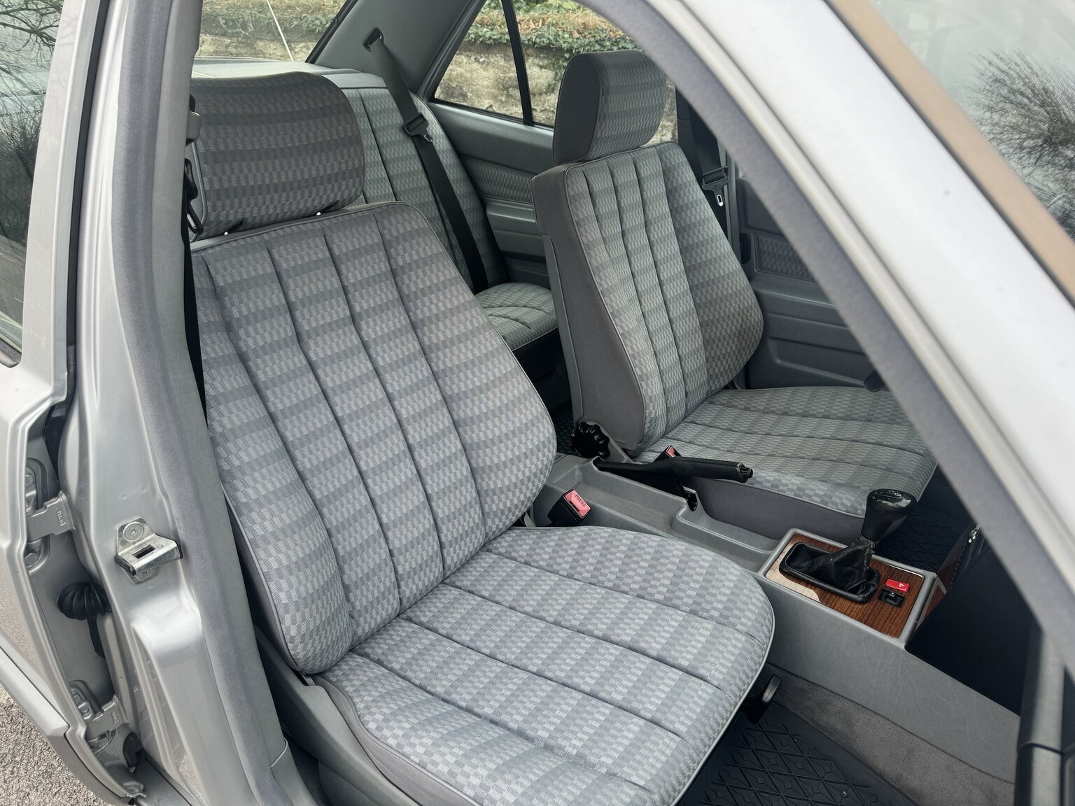 Interior image of 1992 Mercedes-Benz 190 D