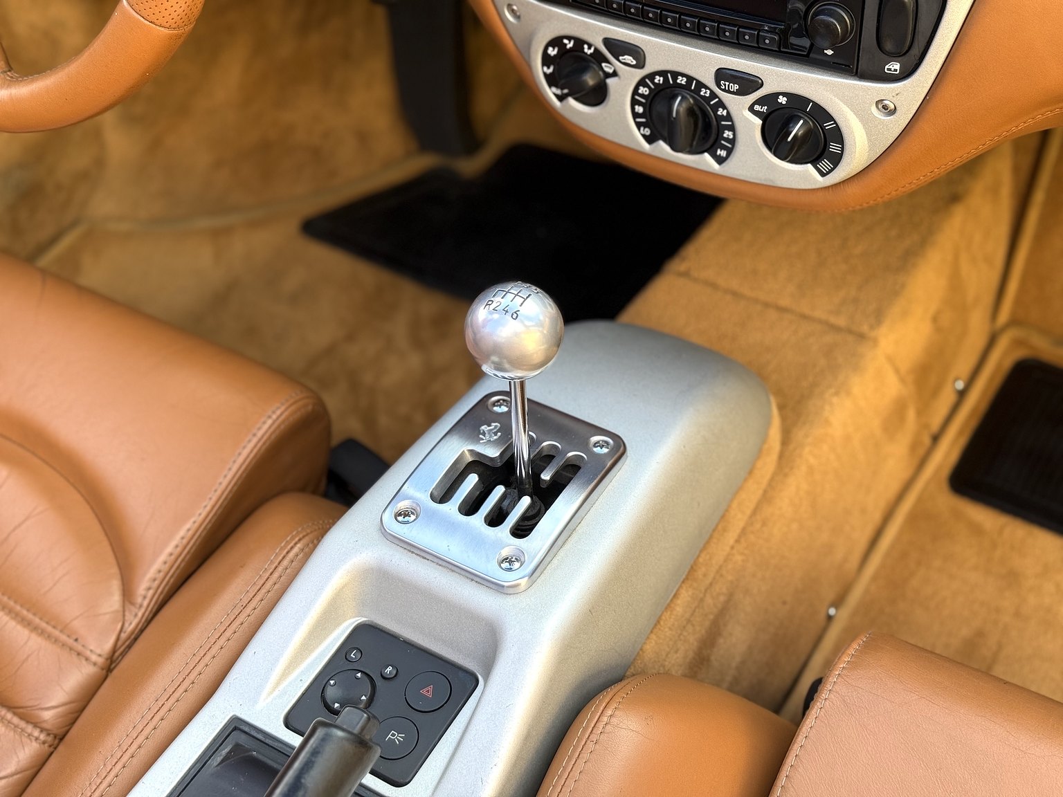 Innenraumfoto von 2001 Ferrari 360 Spider