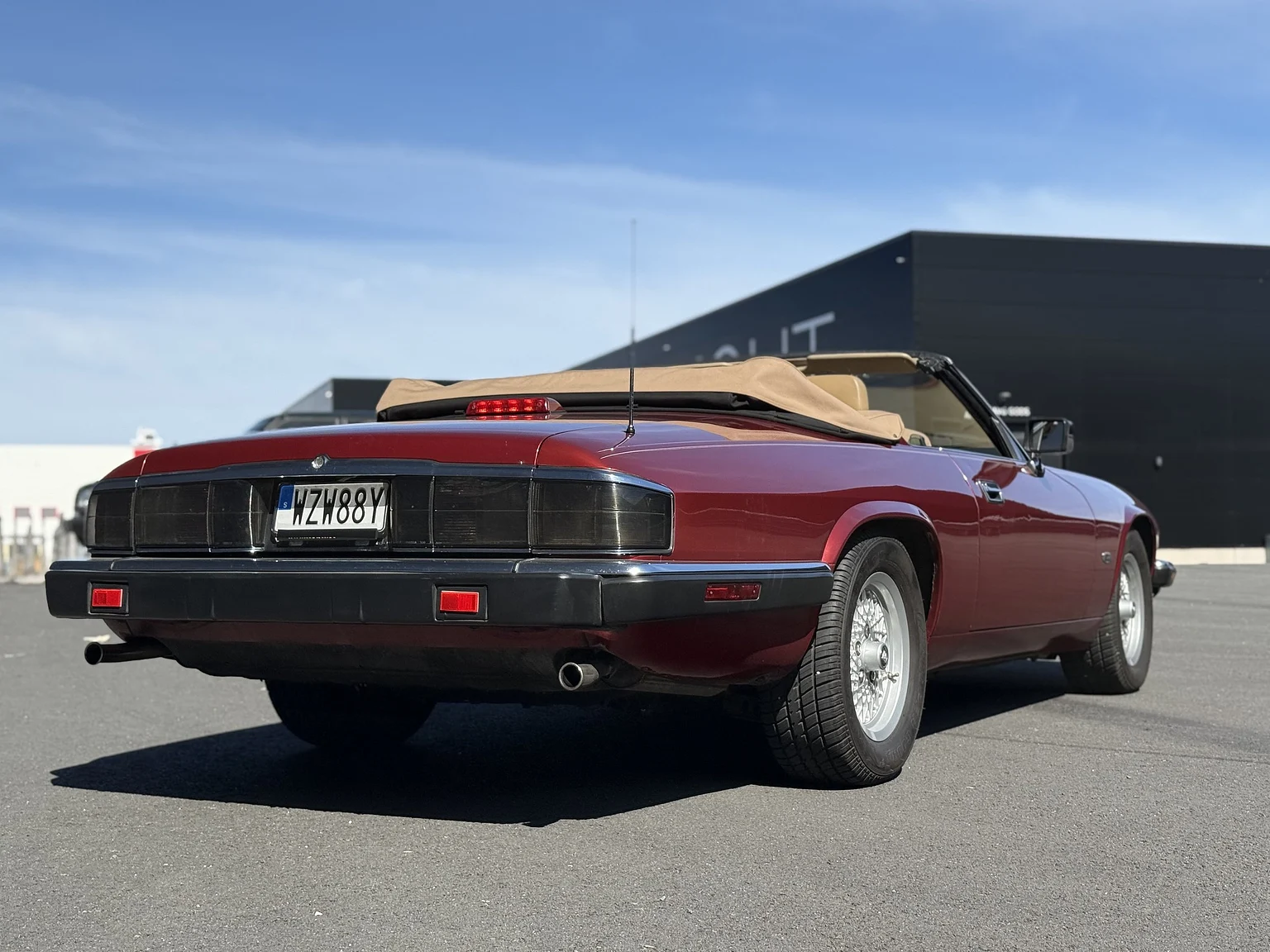 Exterior image of 1993 Jaguar XjS Cabriolet (10)