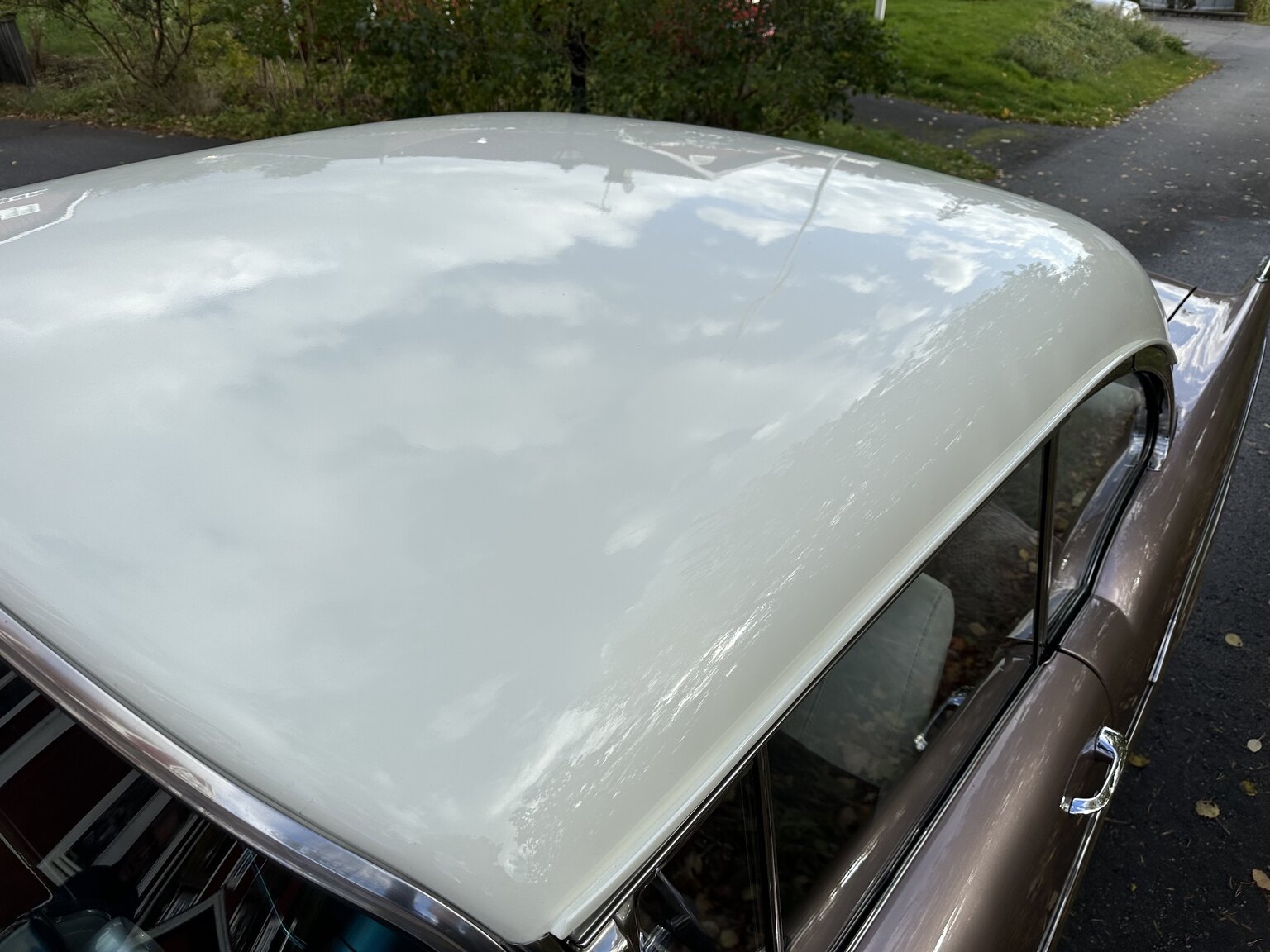 Exterior image of 1957 Chevrolet Two-Ten Restomod (50)