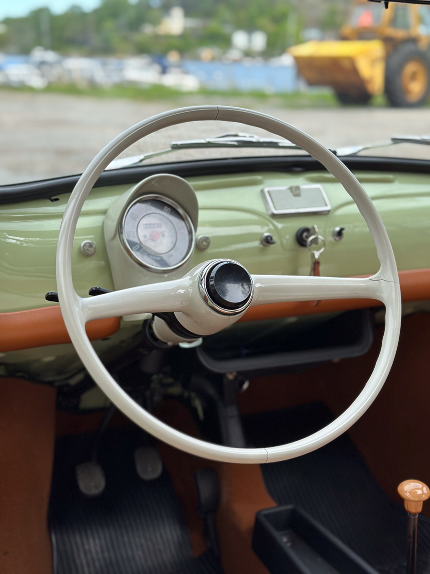 Innenraumfoto von 1970 Fiat 500 Lusso