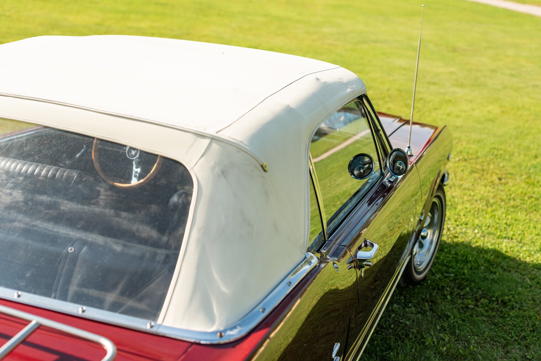 Exteriörbild på 1966 Ford Mustang Convertible