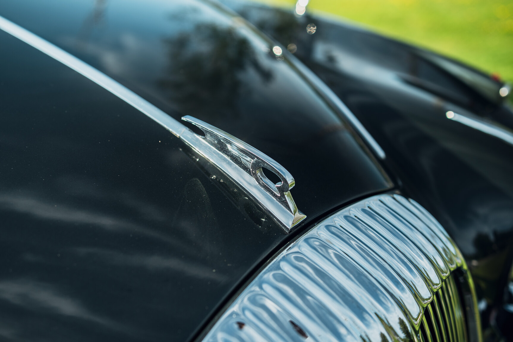 Exterior image of 1965 Daimler 250 V8