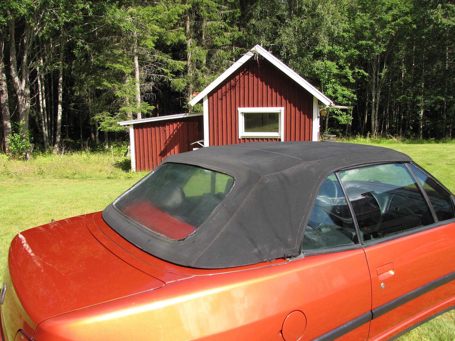 Exterior image of 1999 Peugeot 306 Cabriolet 2.0 Manuell