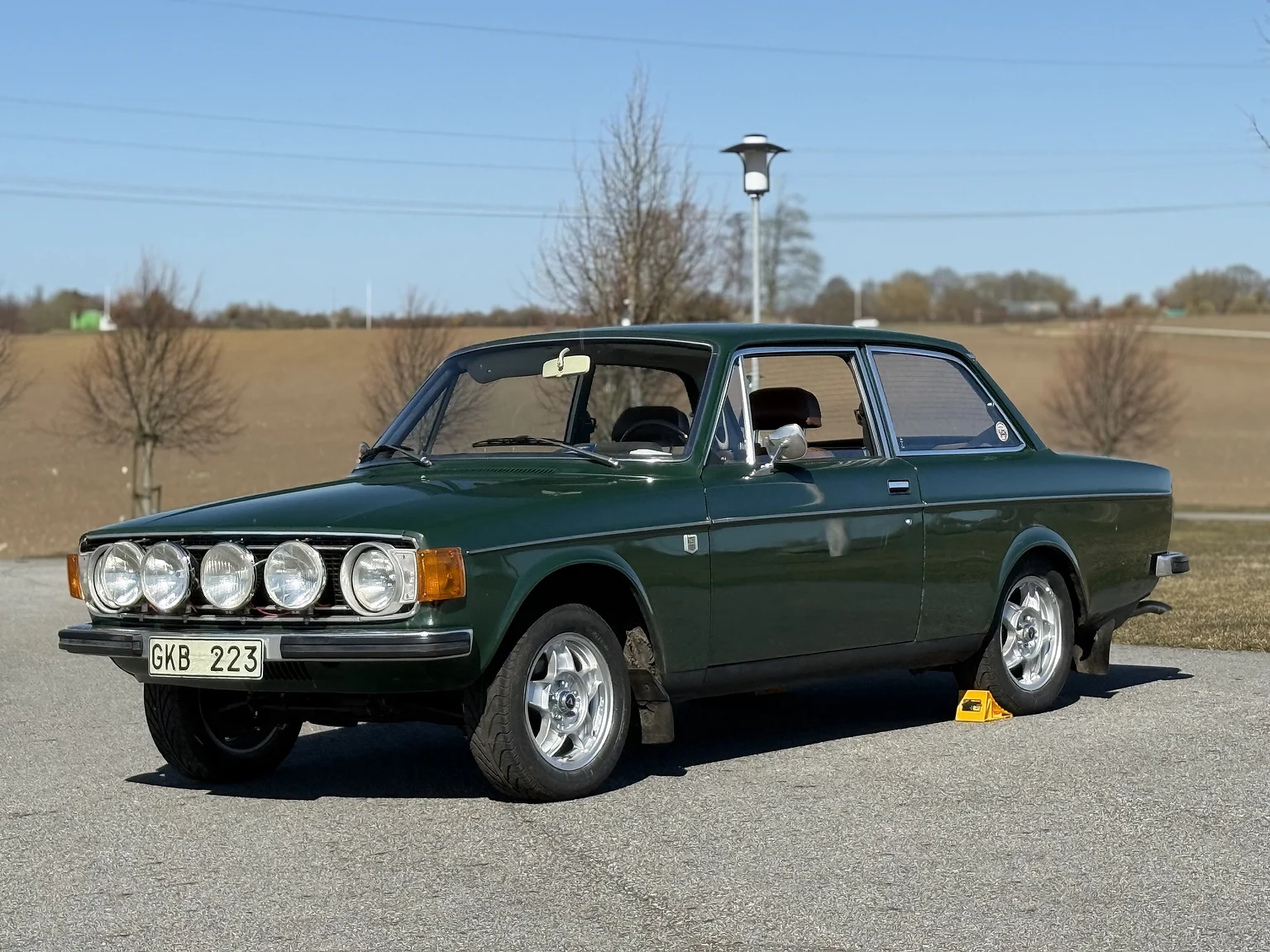 Exterior image of 1973 Volvo 142 2.0 Deluxe (1)