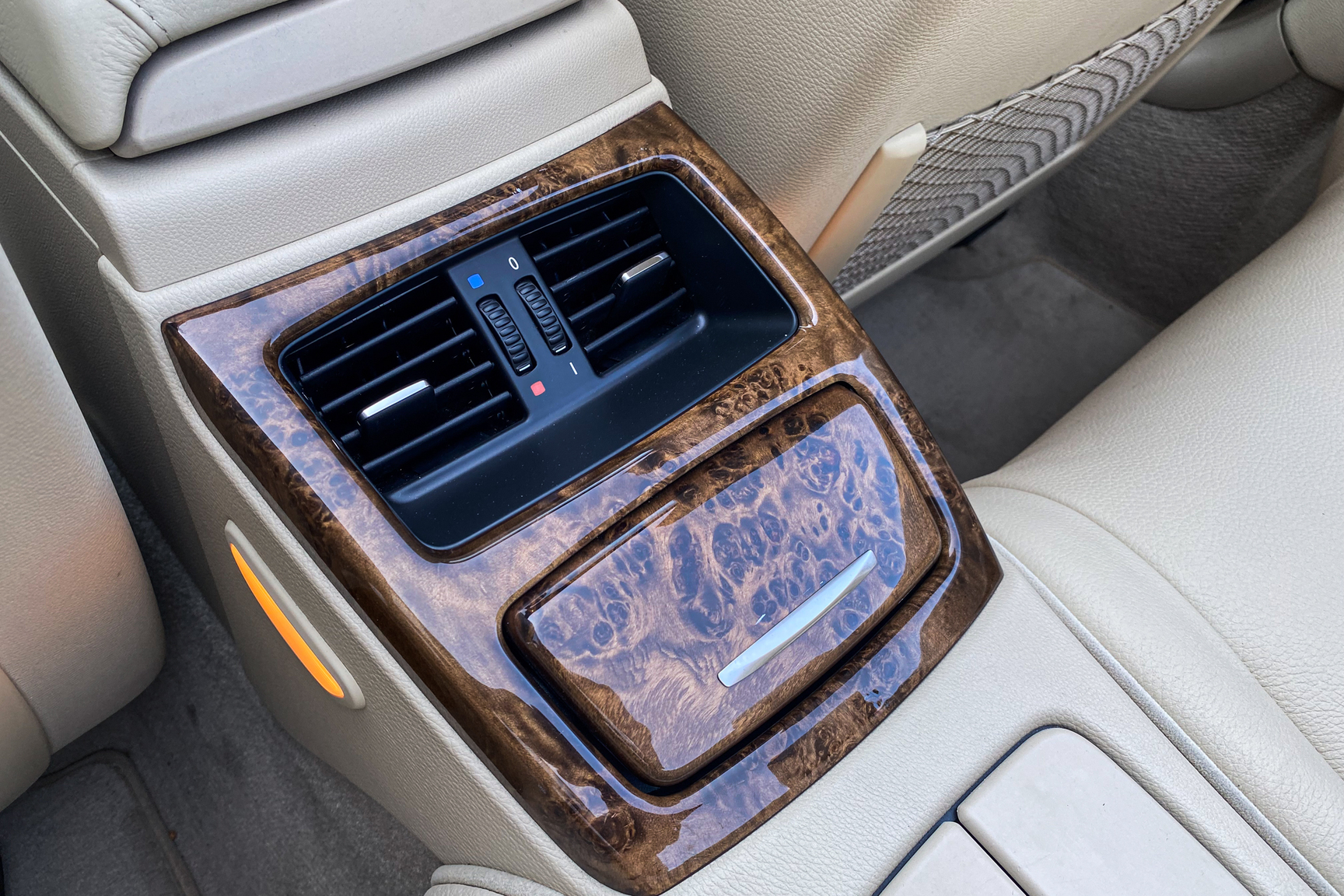 Innenraumfoto von 2007 BMW 335i Cabriolet (14)