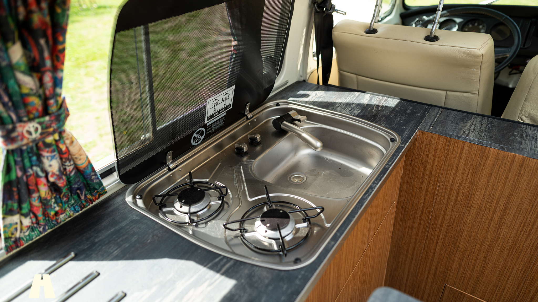 Interior image of 1998 Volkswagen T2 Camper