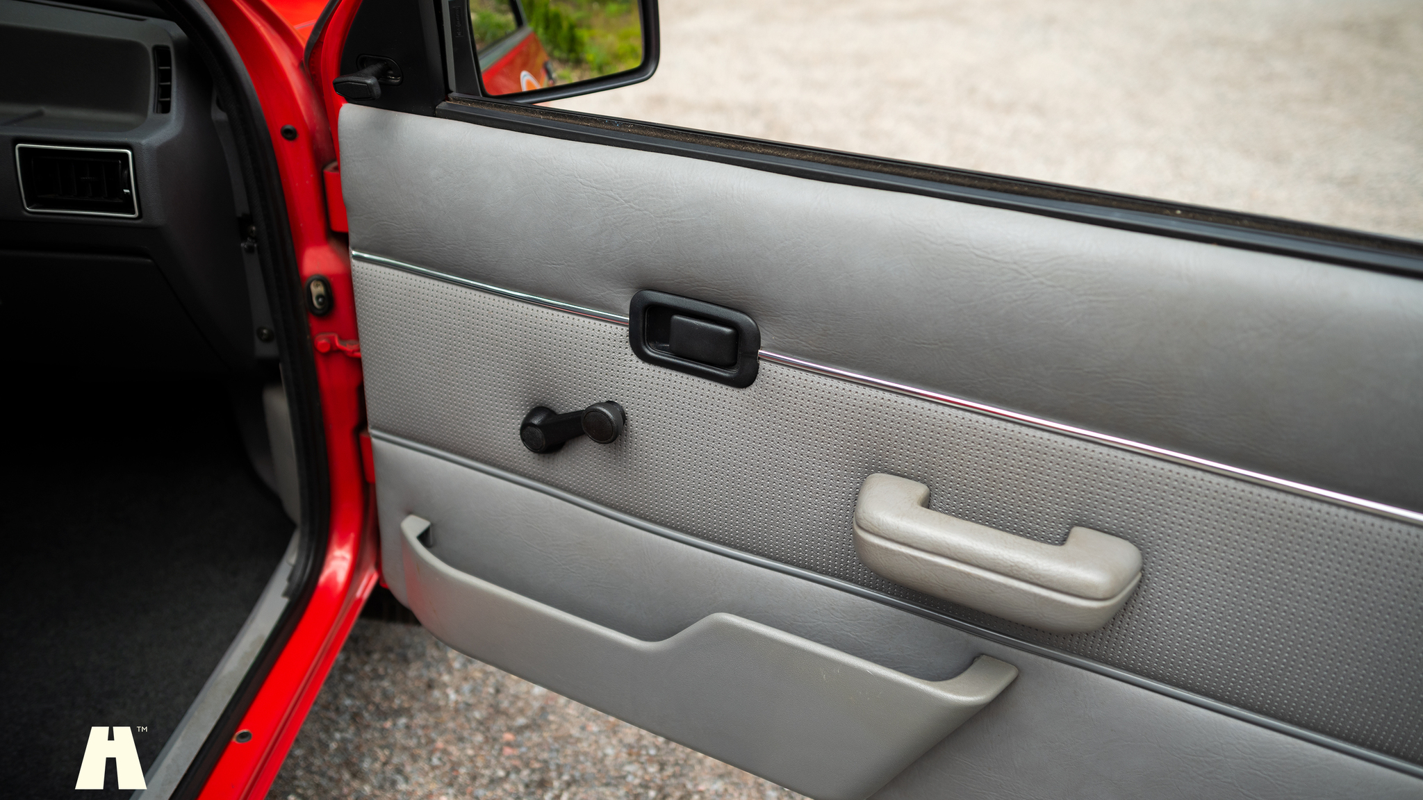 Innenraumfoto von 1986 Ford Escort 1.6 Hatchback 3-door  (12)