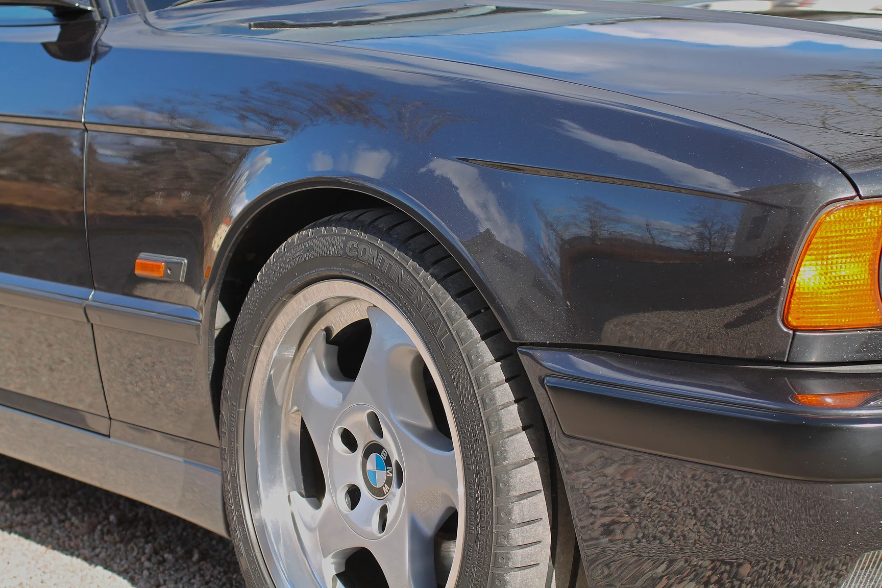 Exteriörbild på 1993 BMW E34 M5 Touring  (63)