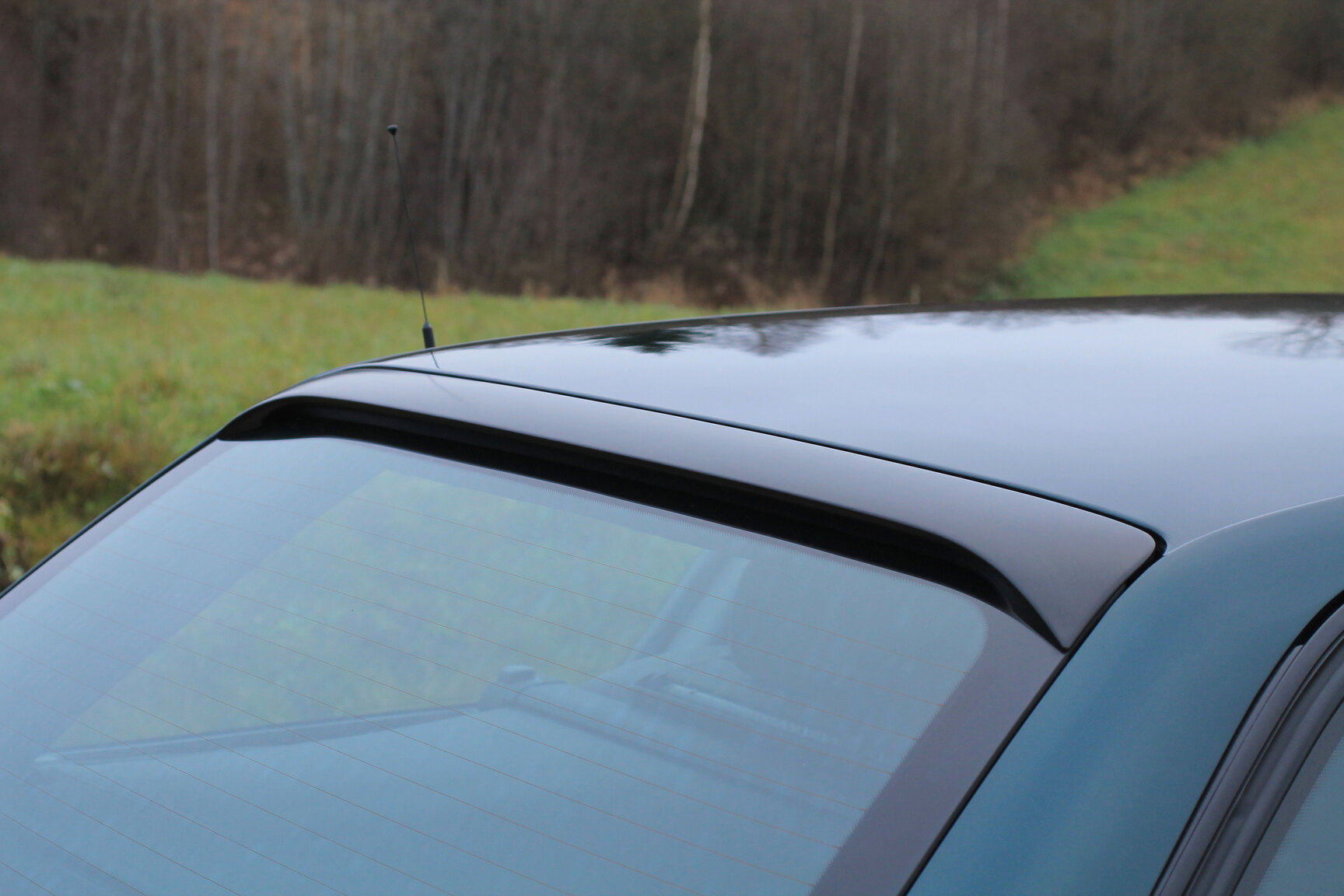 Exterior image of 1996 BMW 520i Touring