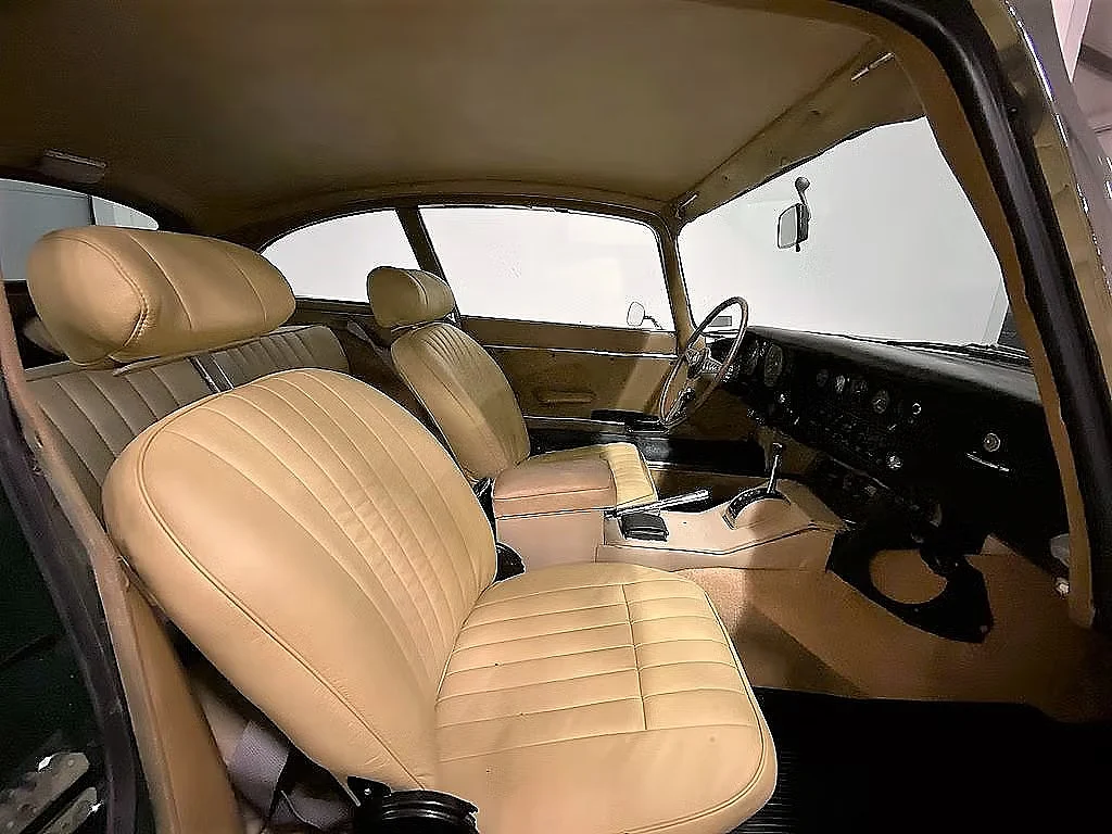 Interior image of 1970 Jaguar E-Type 4.2 XK Automatic (2)