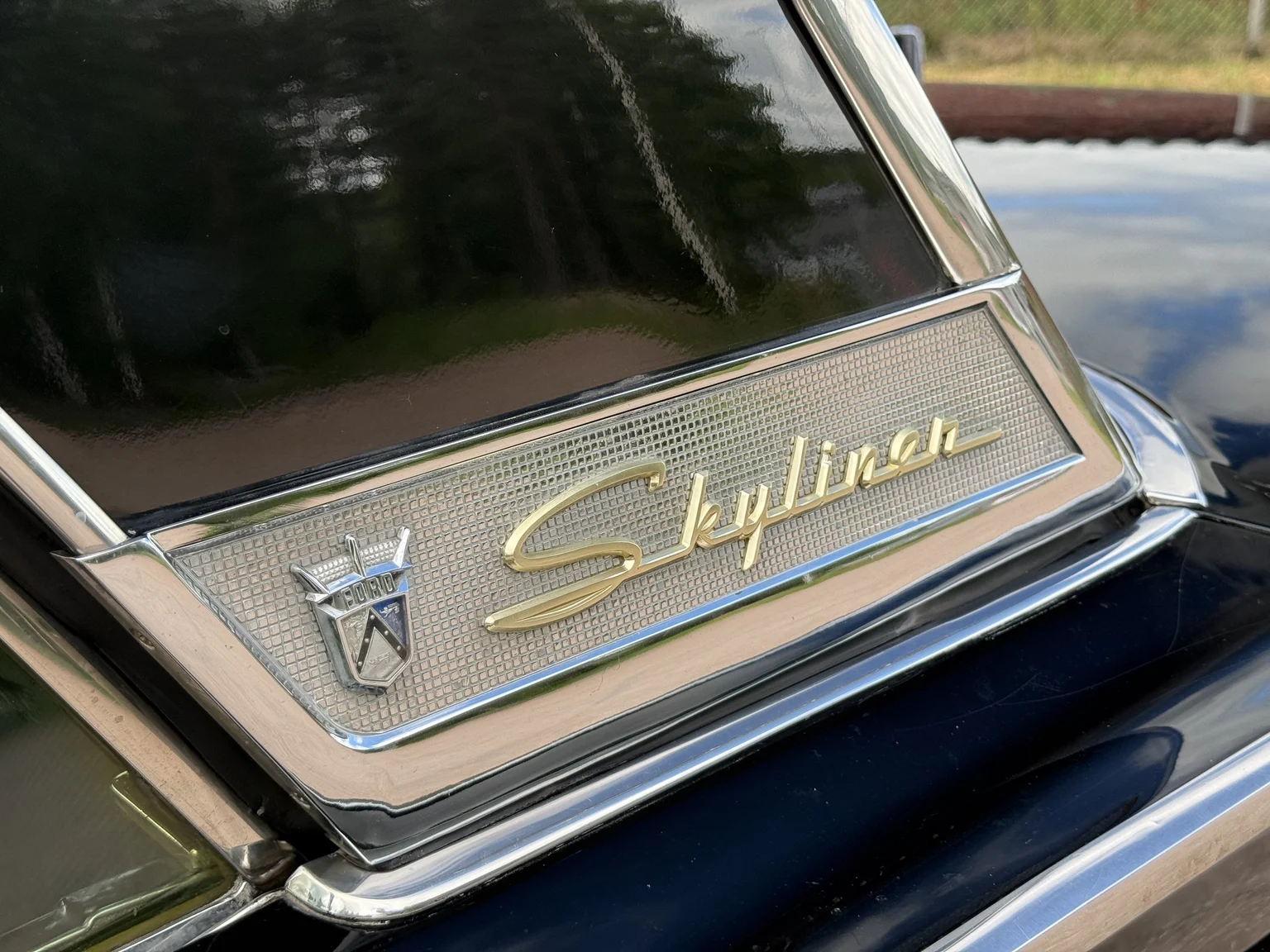 Aussenfoto 1957 Ford Fairlane 500 Hardtop Cabriolet (28)