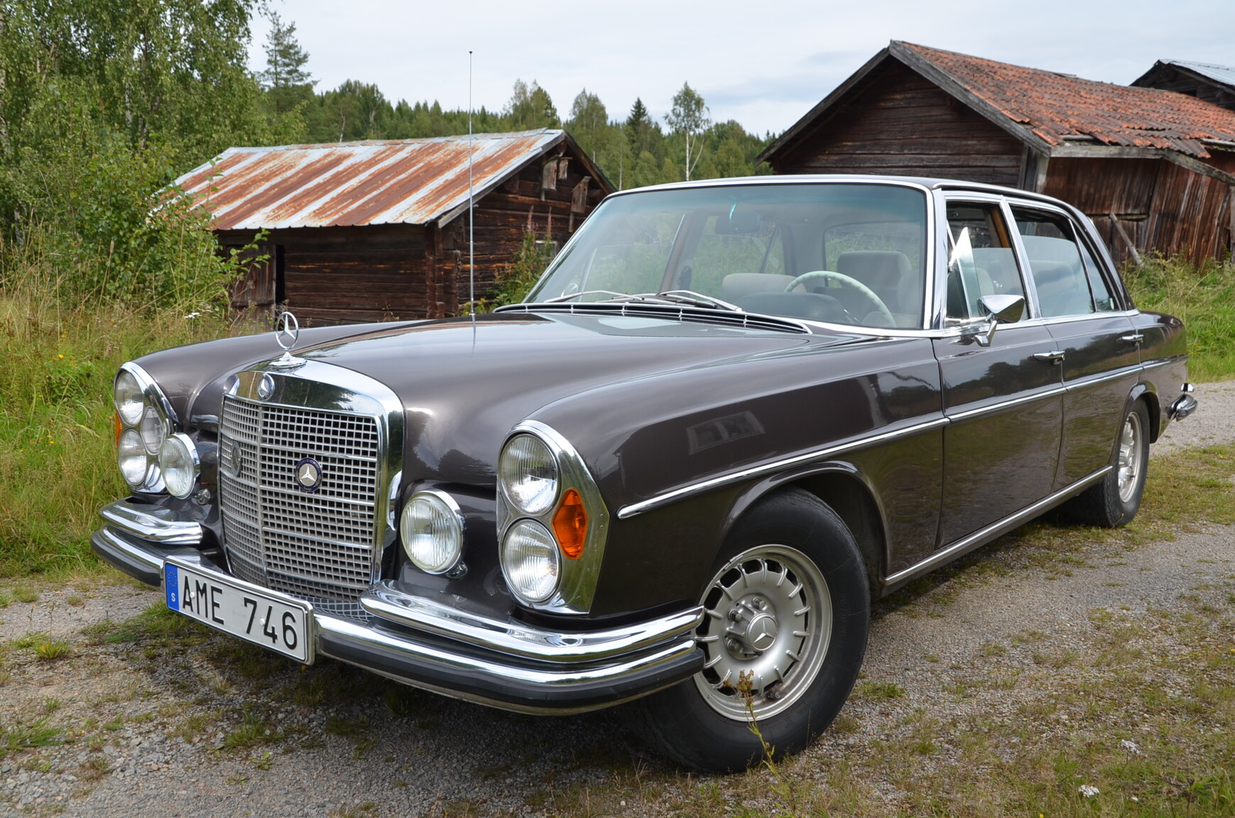Exterior image of 1968 Mercedes-Benz W109 300 SEL 6.3