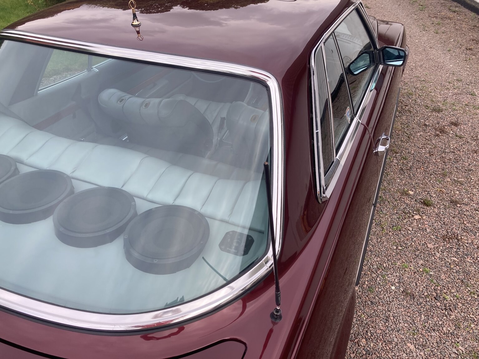 Exterior image of 1973 Mercedes-Benz 450 SLC